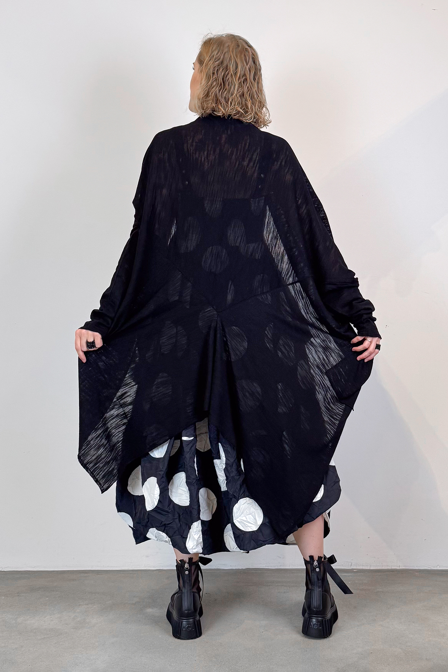 Fine knit coat - Black - 26.1-KH012