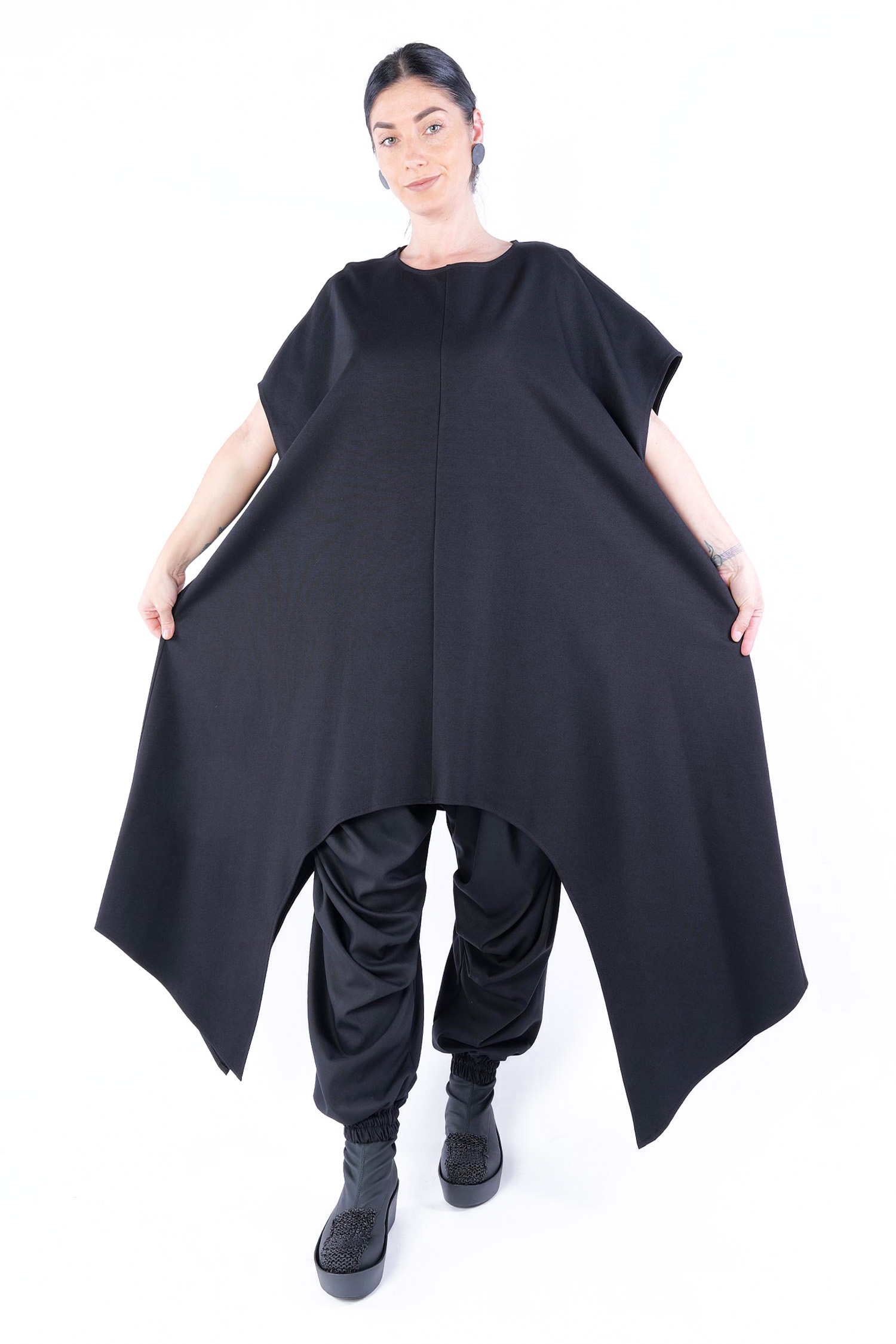 Asymmetrisches T-Shirt/Kleid  - Schwarz - W5140