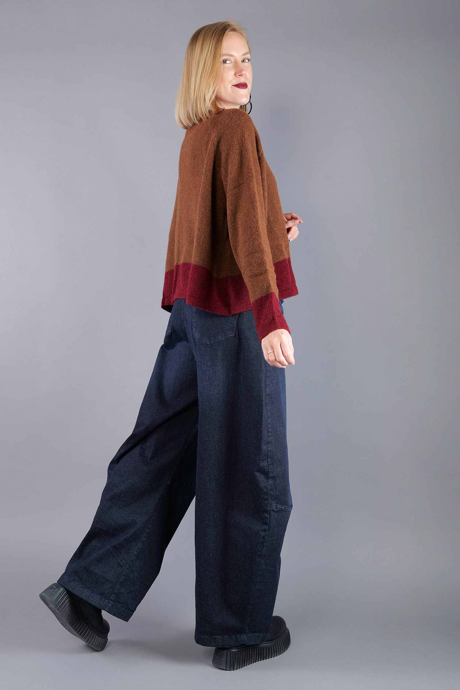 Knitted pullover - Bronze lava - 2263480702