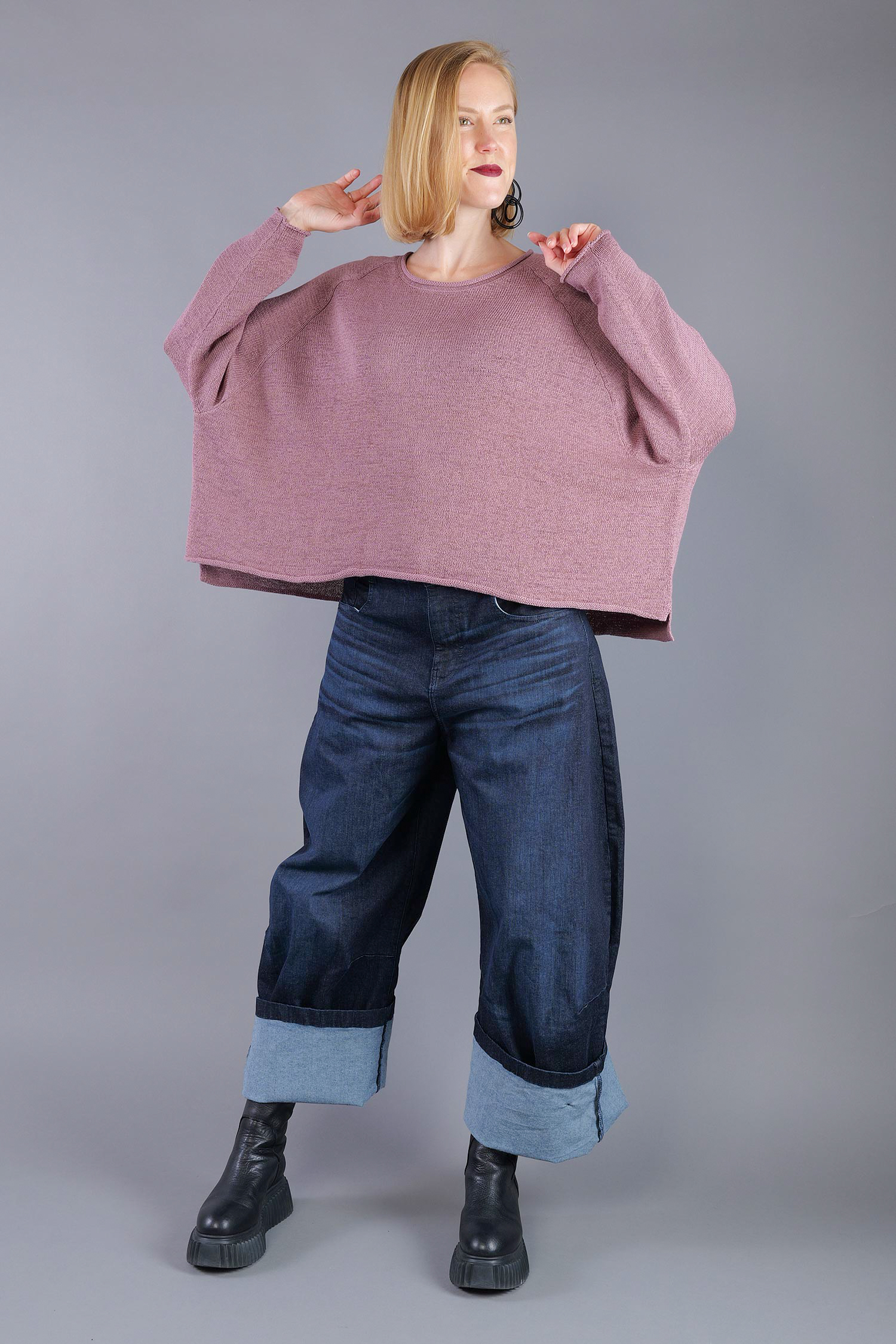 Oversized knitted pullover - Crystal - 2263720713