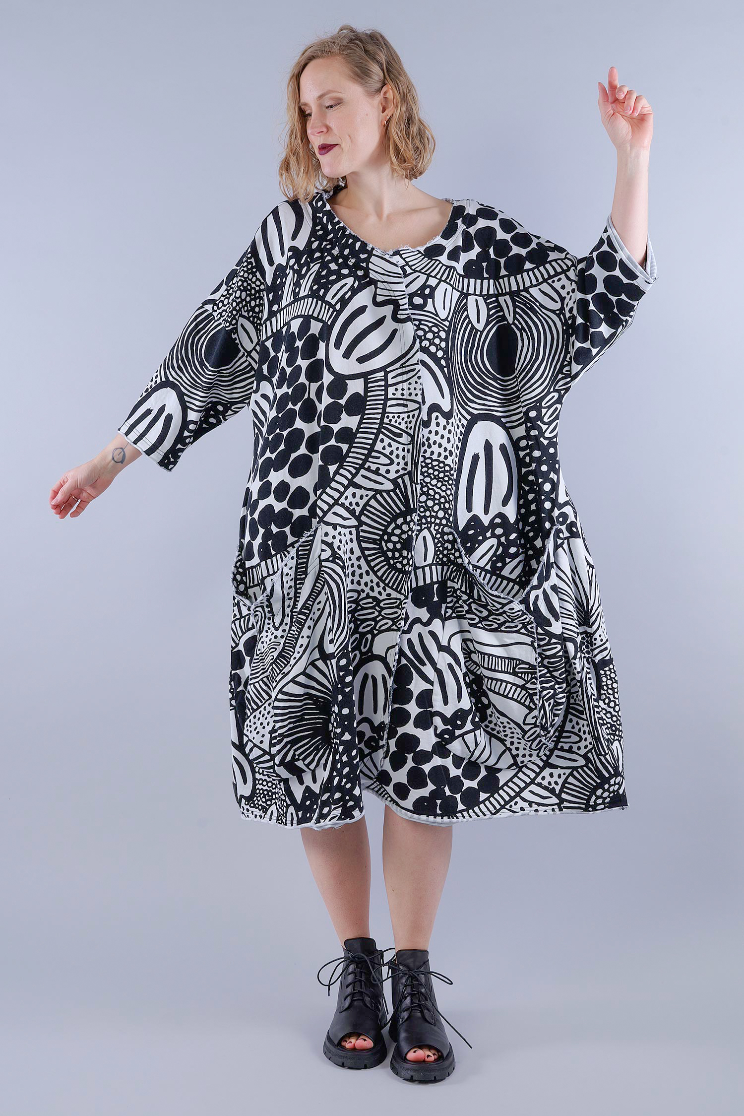 Sweatkleid - Black print - 1263290904