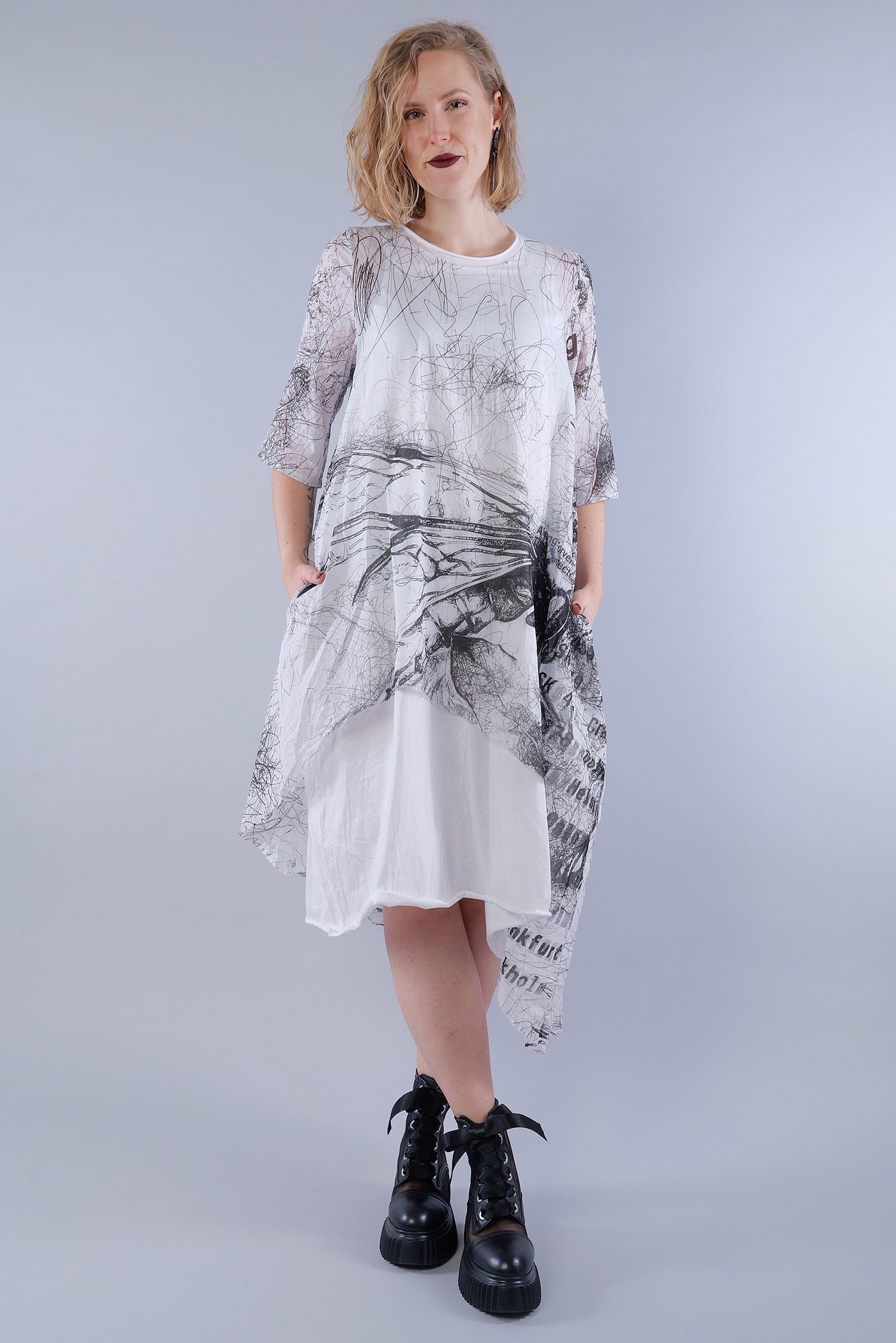 Doppellagige Tunika - White allover print - Tisla