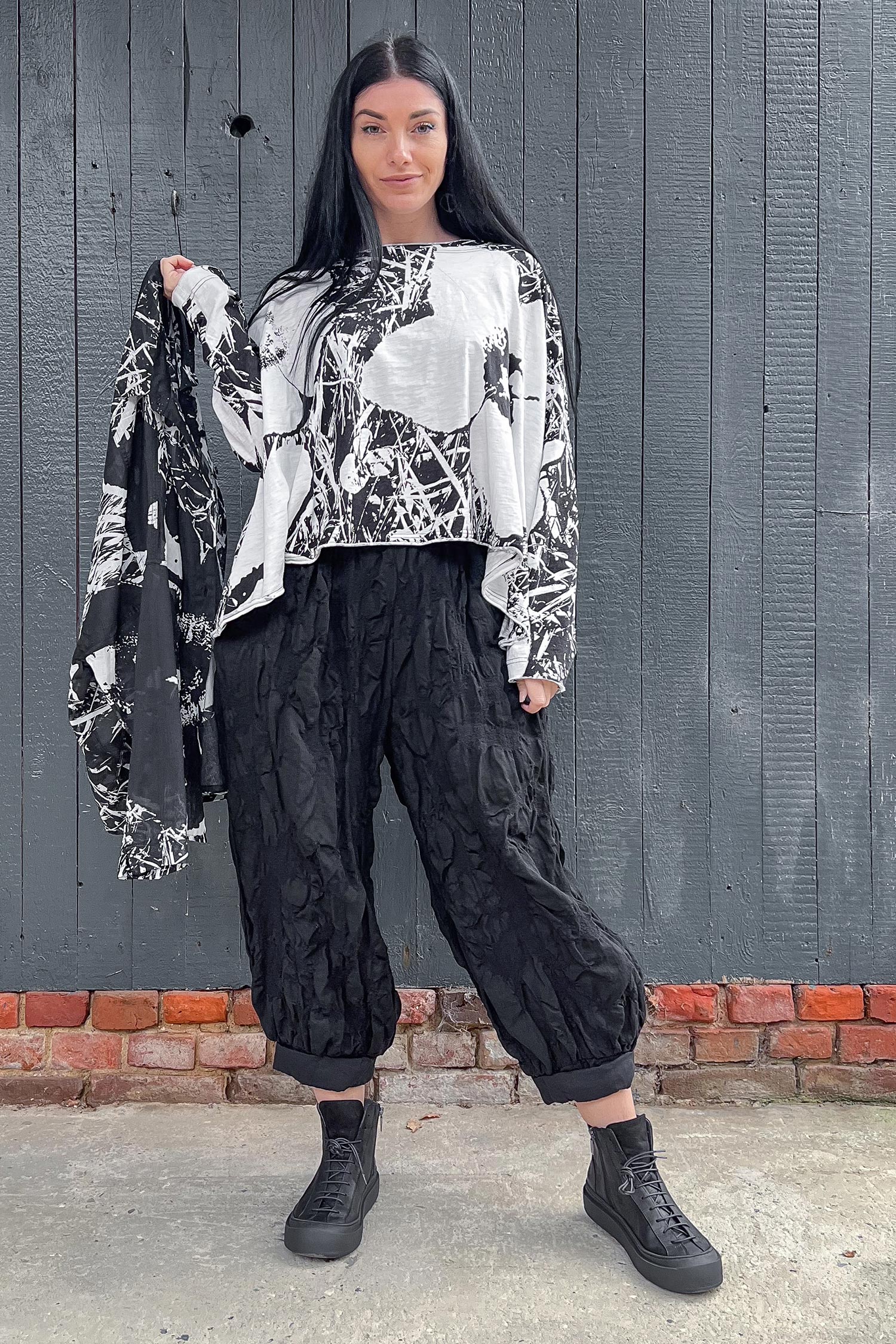 Pullover mit allover Print - Black offwhite print - 2253640507