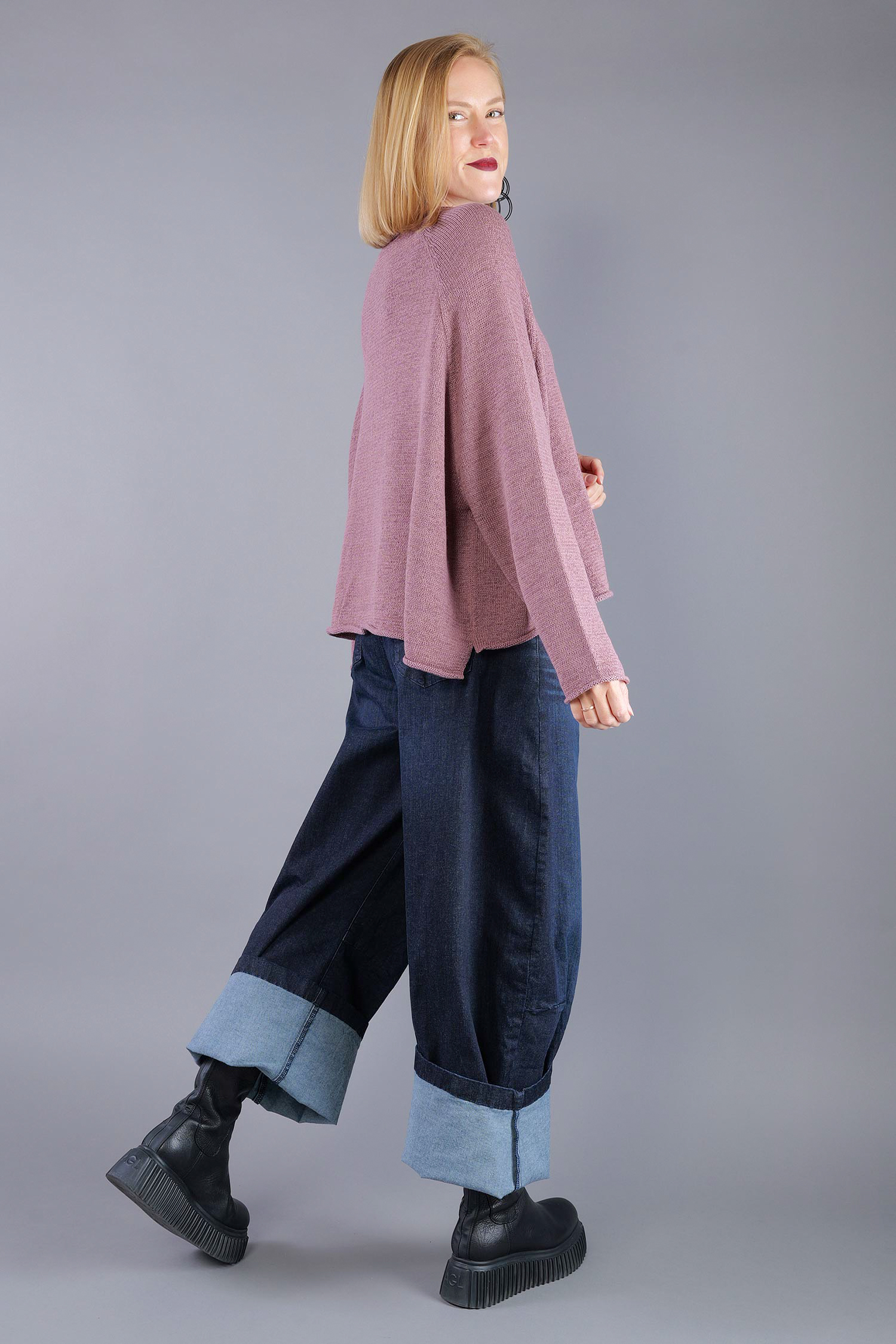 Oversized knitted pullover - Crystal - 2263720713
