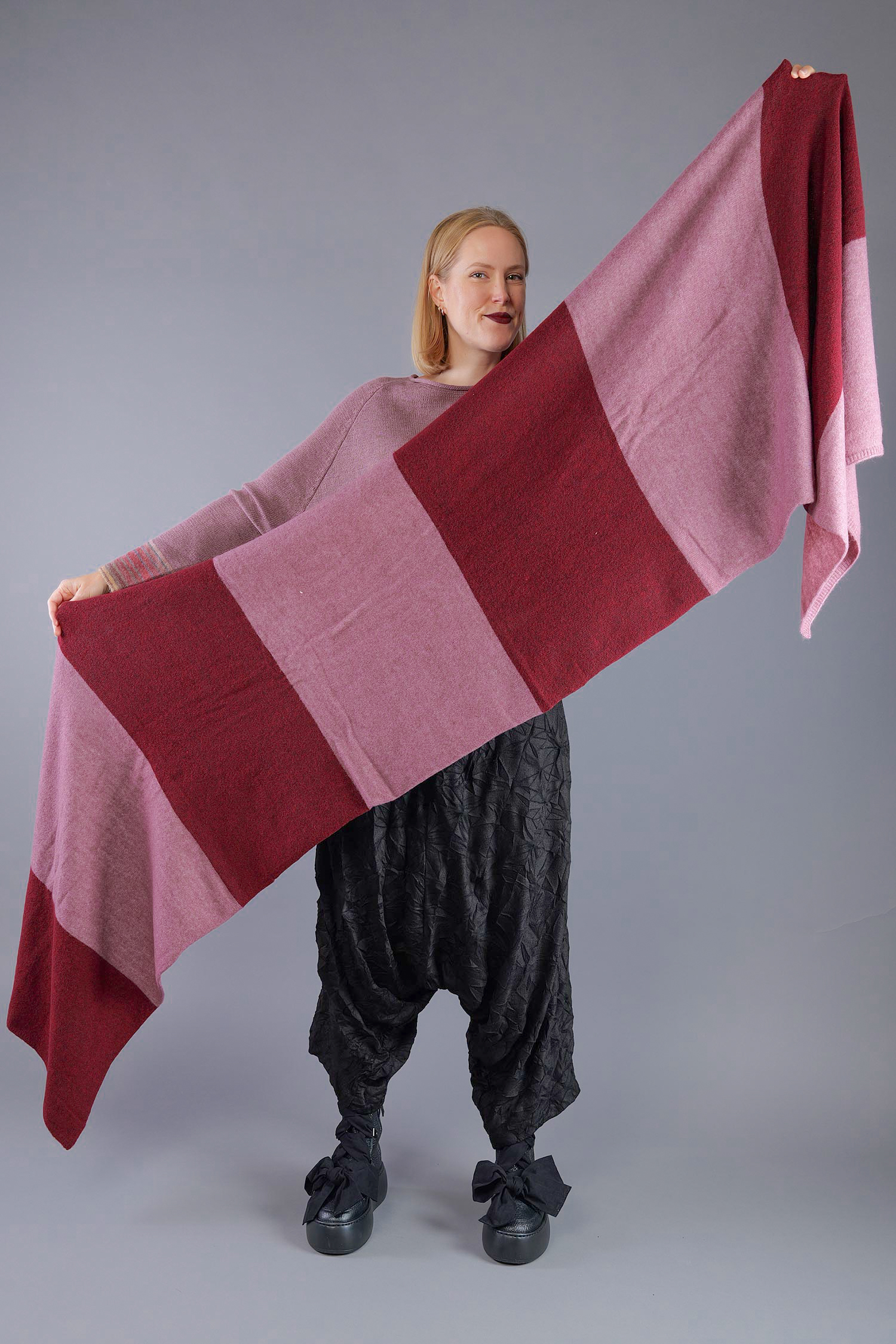 Knitted scarf - Lava crystal - 2263487705