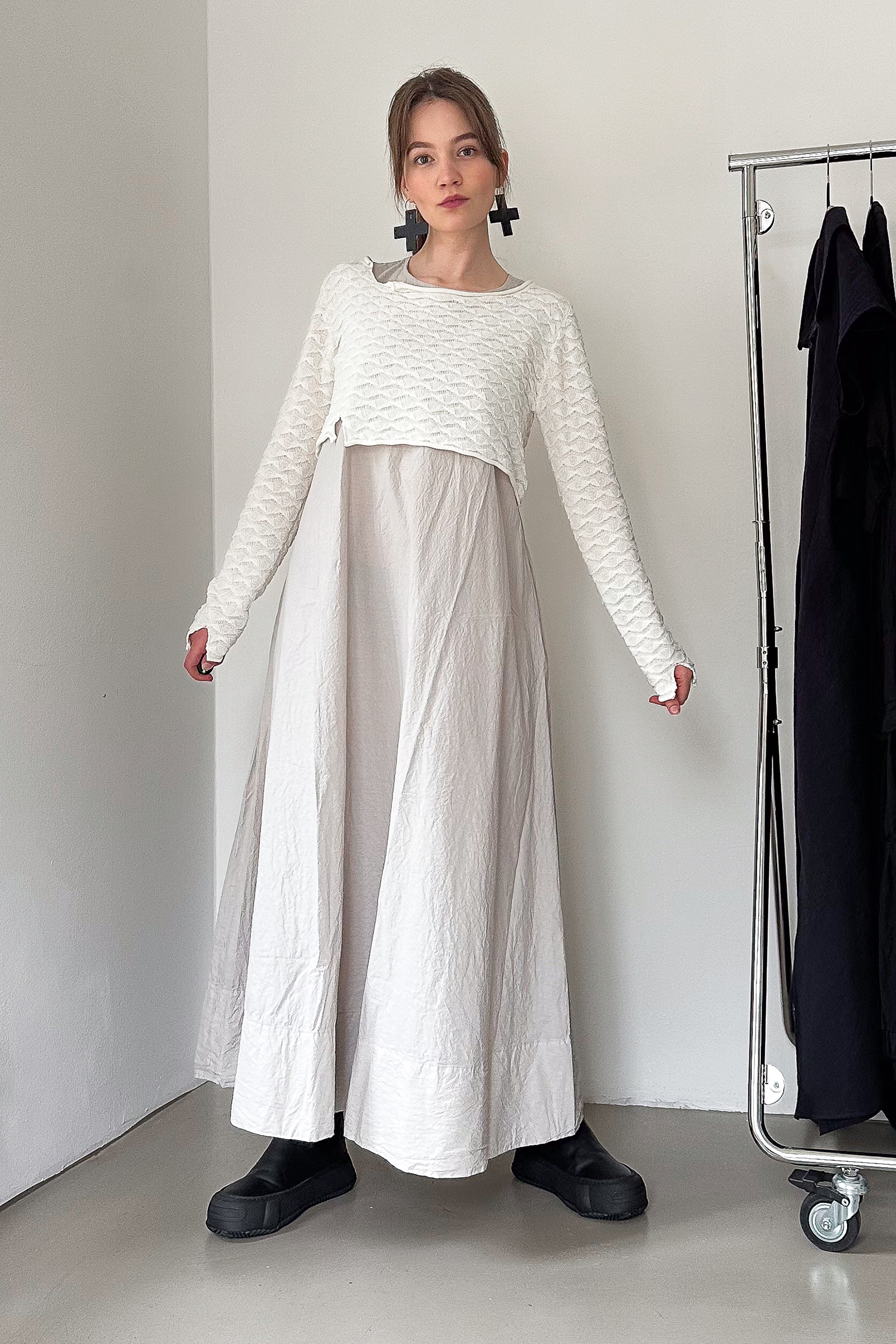Short knitted pullover - Offwhite - 1263380701