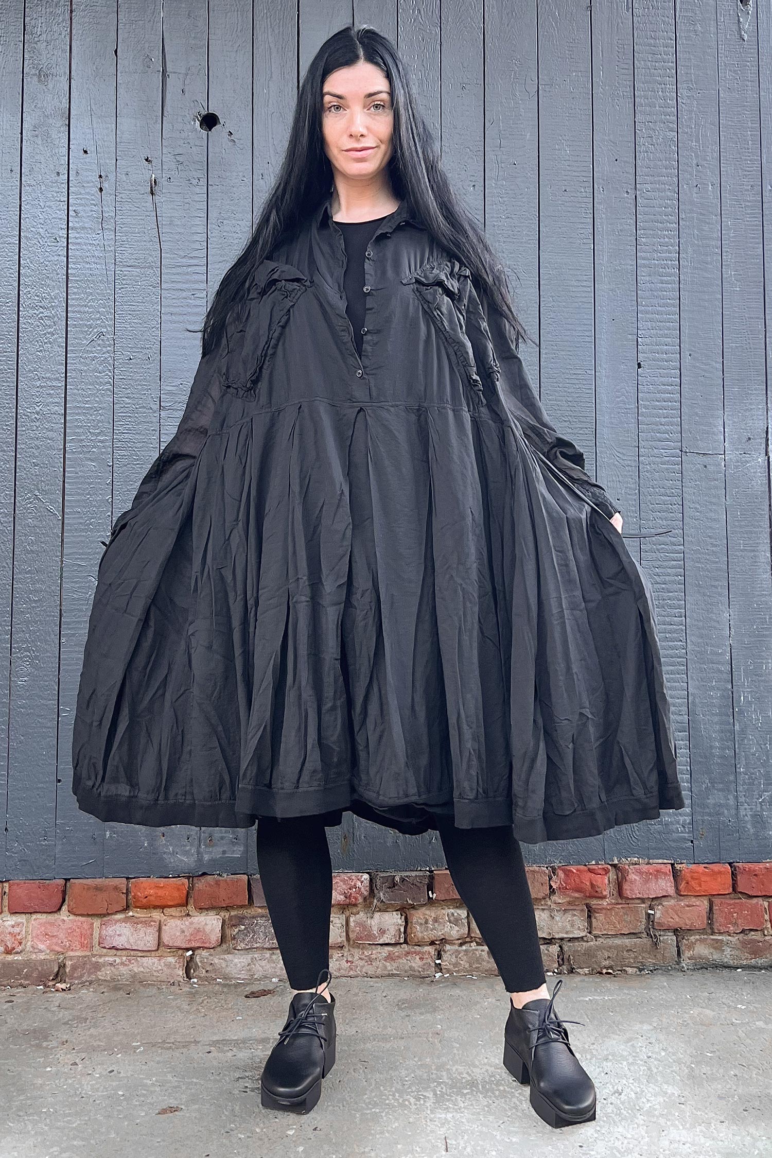 Gerüschtes Kleid - Schwarz - 2252580904