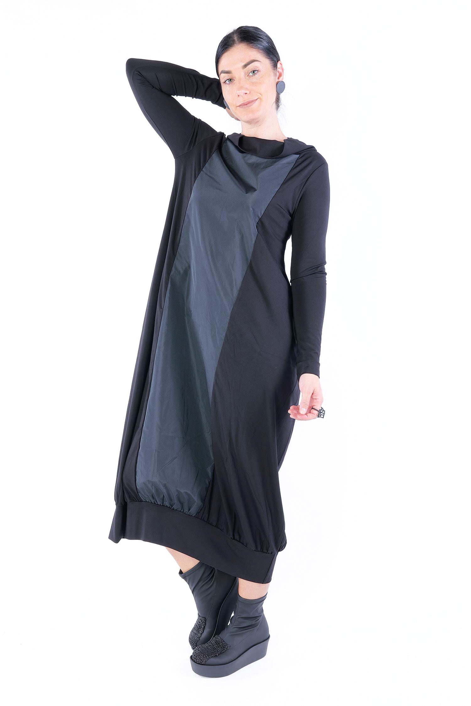 Tulpiges Kleid - Schwarz - W25-55