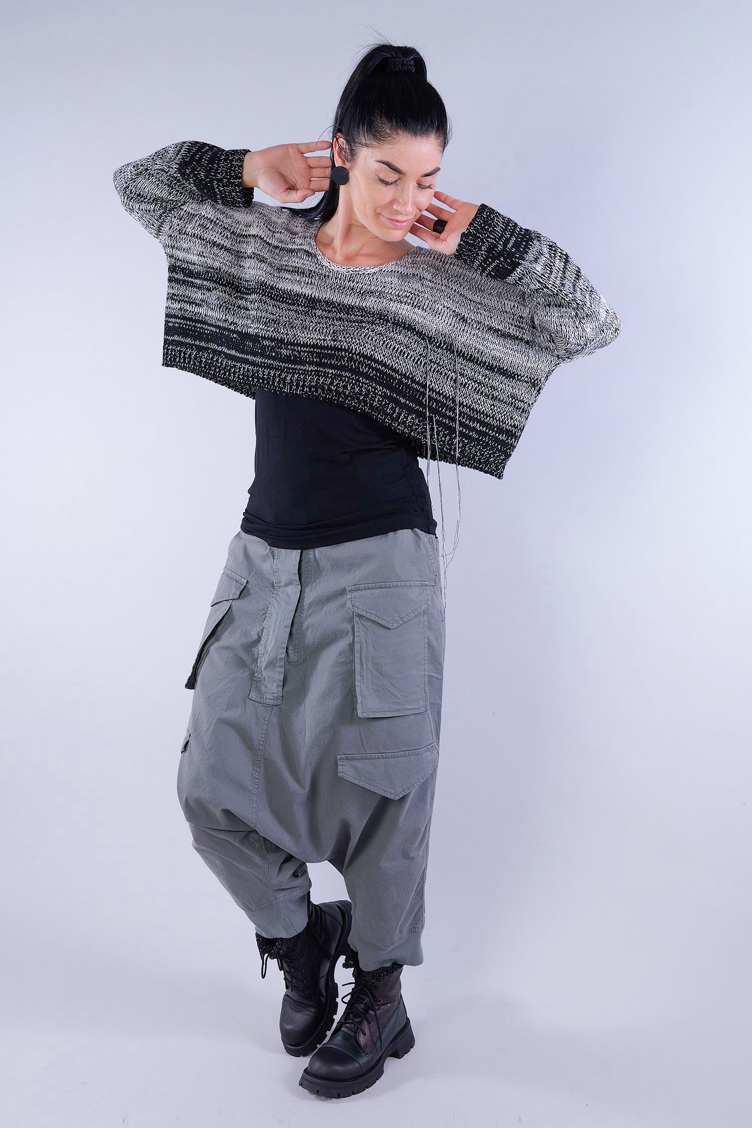 Mehrfarbiger Pullover - Ombre black / pearl - Bobby