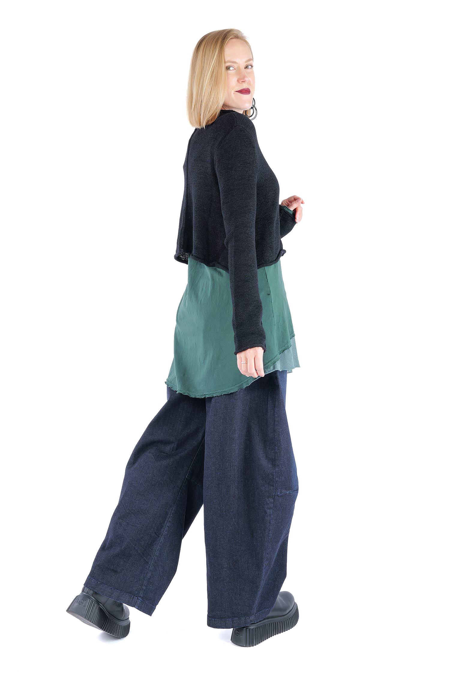 Short knitted jacket - Black - 2263727111