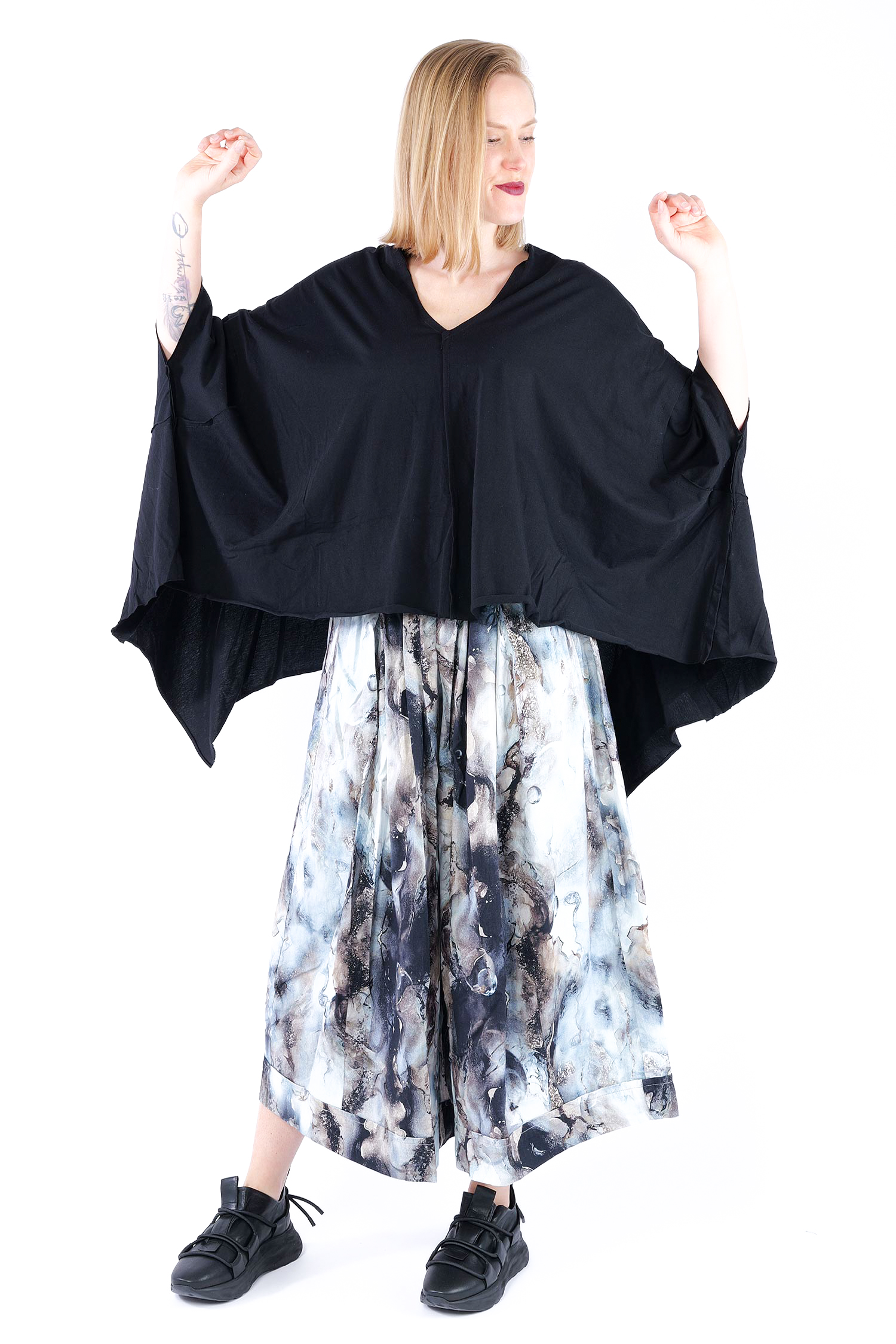Oversize Shirt - Schwarz - Liva