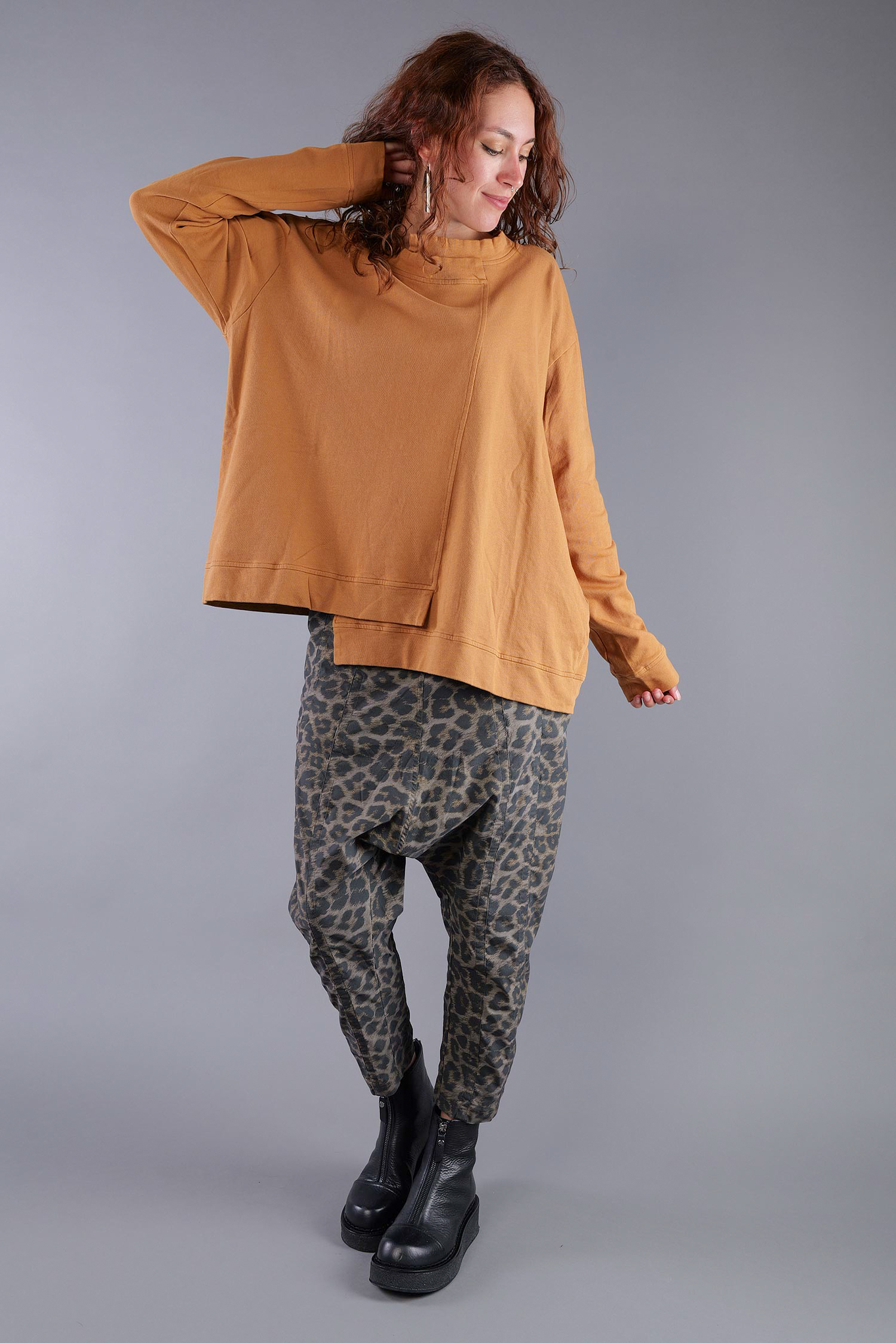 Asymmetrischer Sweater - Bronze - 2263290501