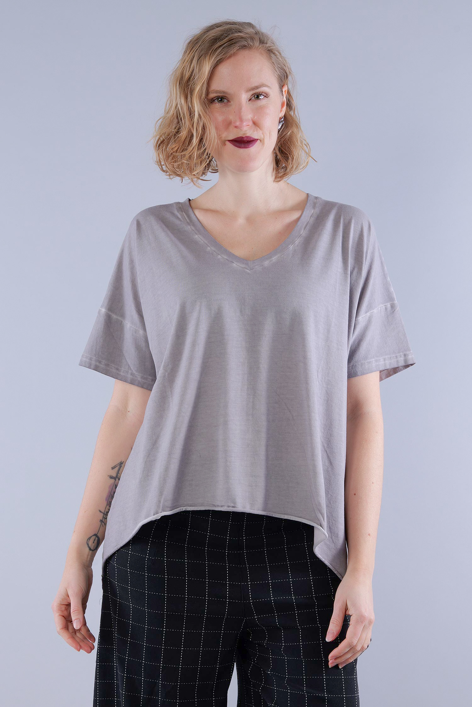 T-Shirt mit Schwalbenschwanz - Cement uni - 5078