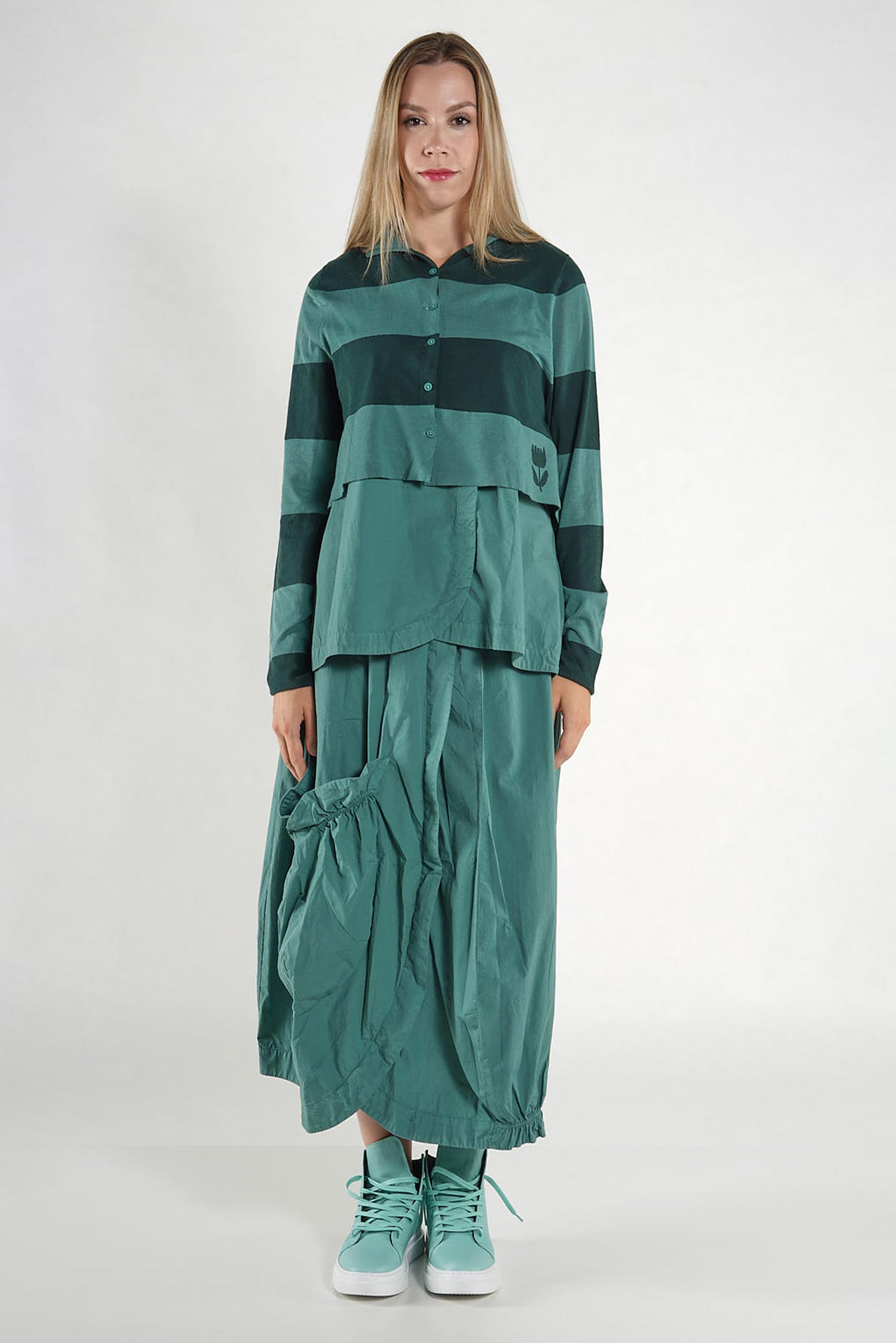 Kurze Feinstrickjacke - Schwarz - 1263337112