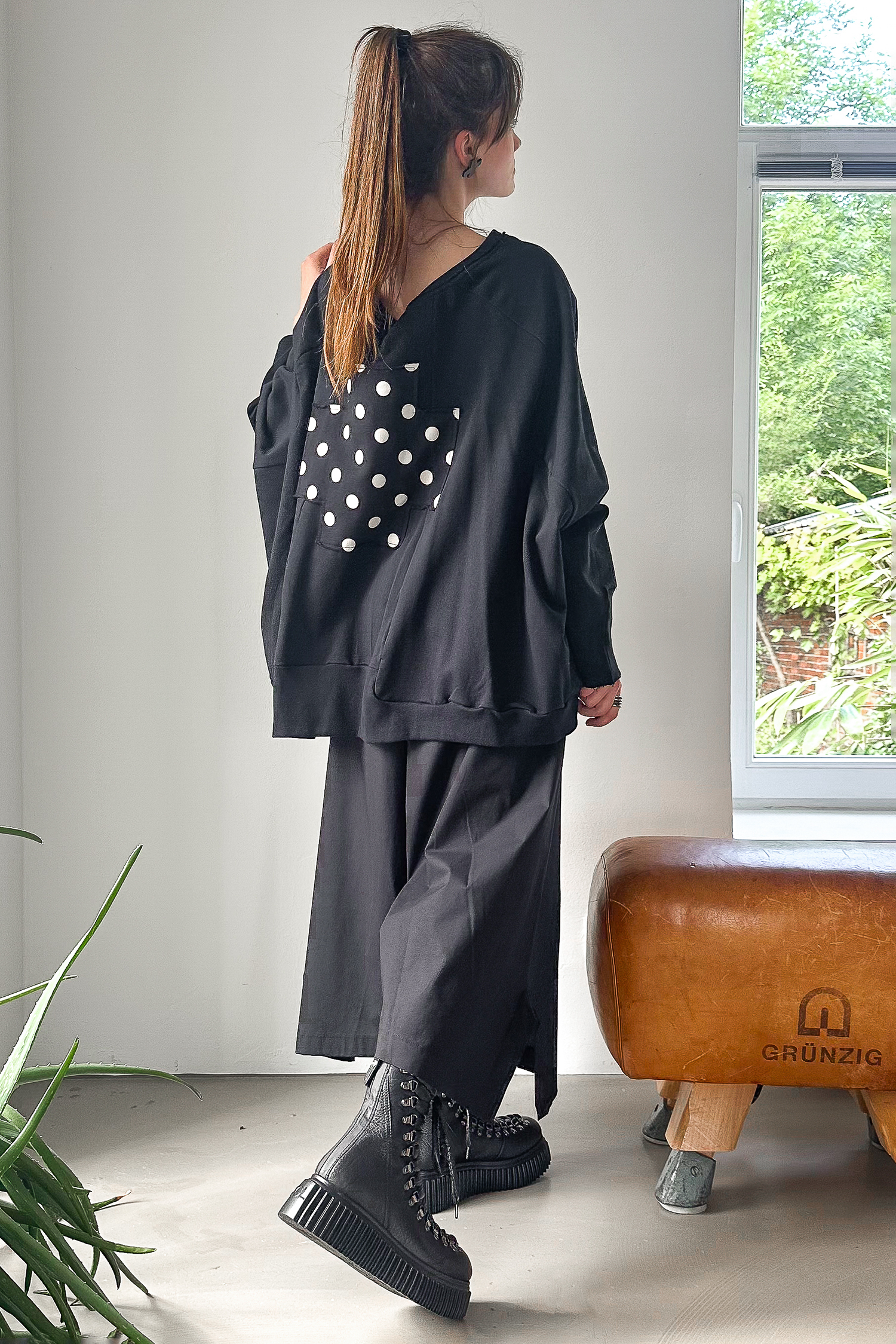 Sweater with plus - Black with dots plus - 2105