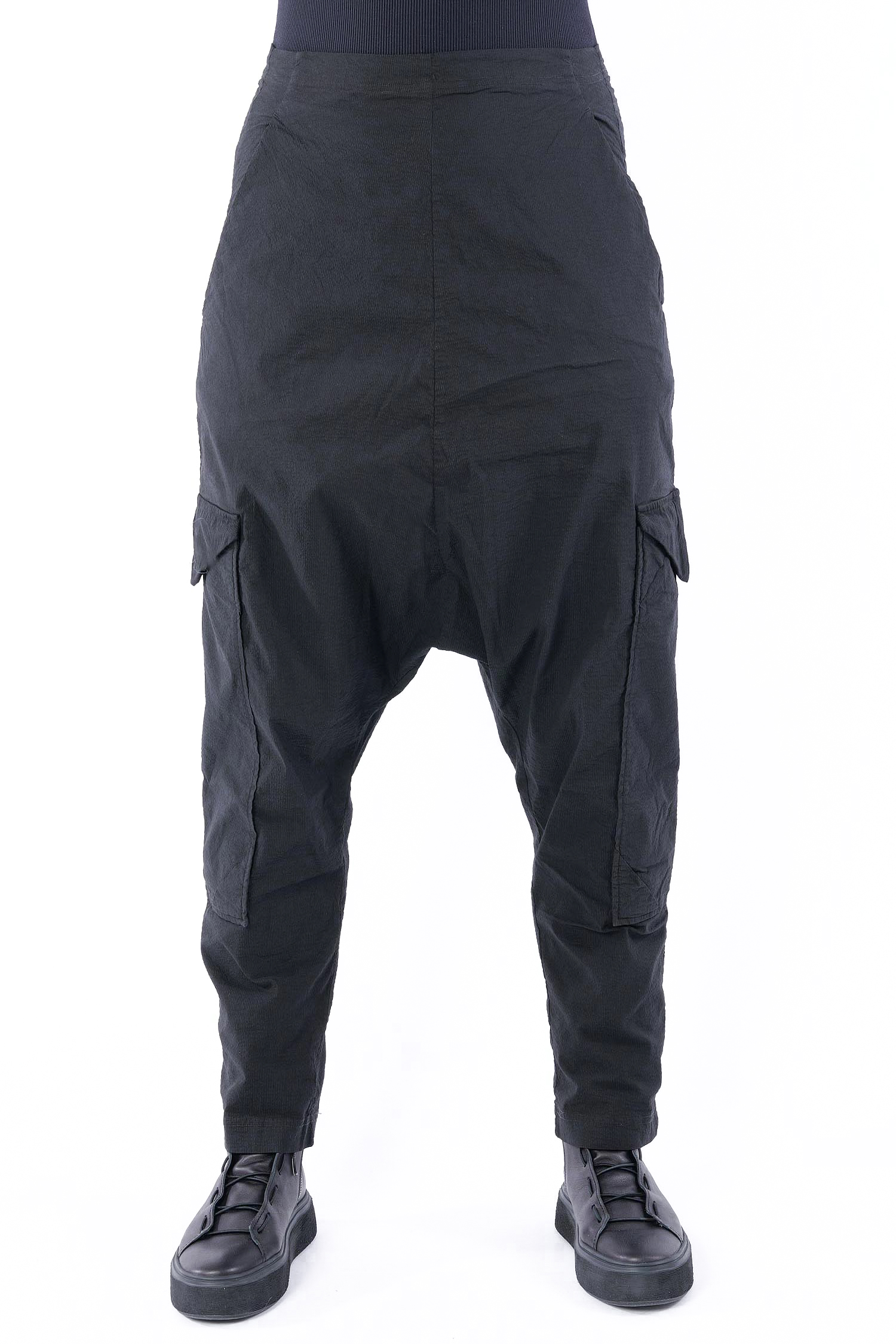 Stretchhose mit tiefem Schritt - Schwarz - 2252240105