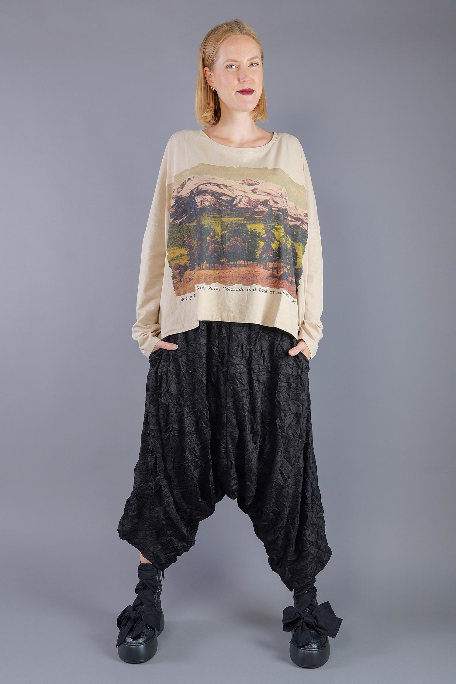 Oversized pullover with print - Forest print - 2263390503