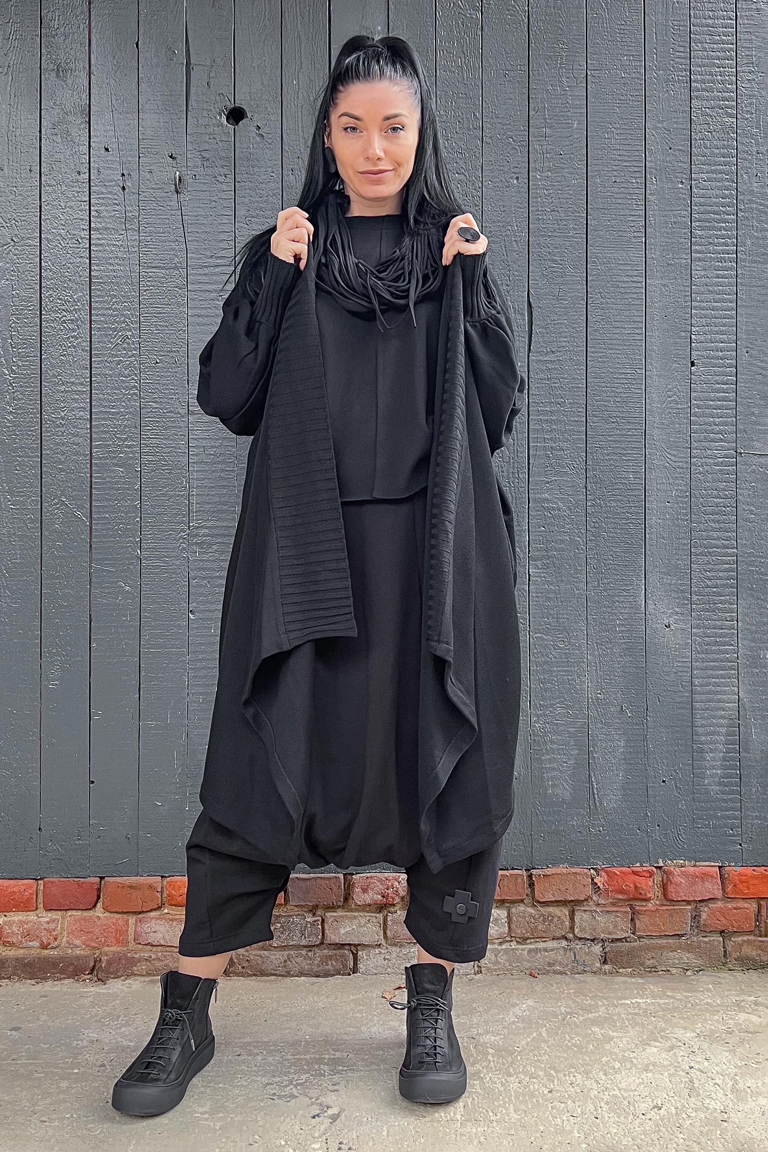 Langer Cardigan - Schwarz - 038-JT-MEP