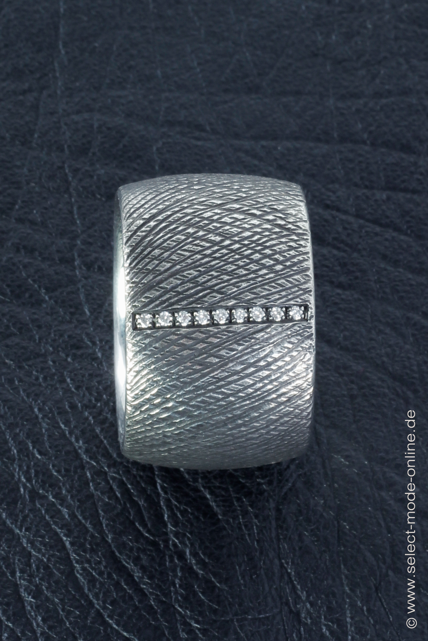 Silver Ring with brilliants - DG023