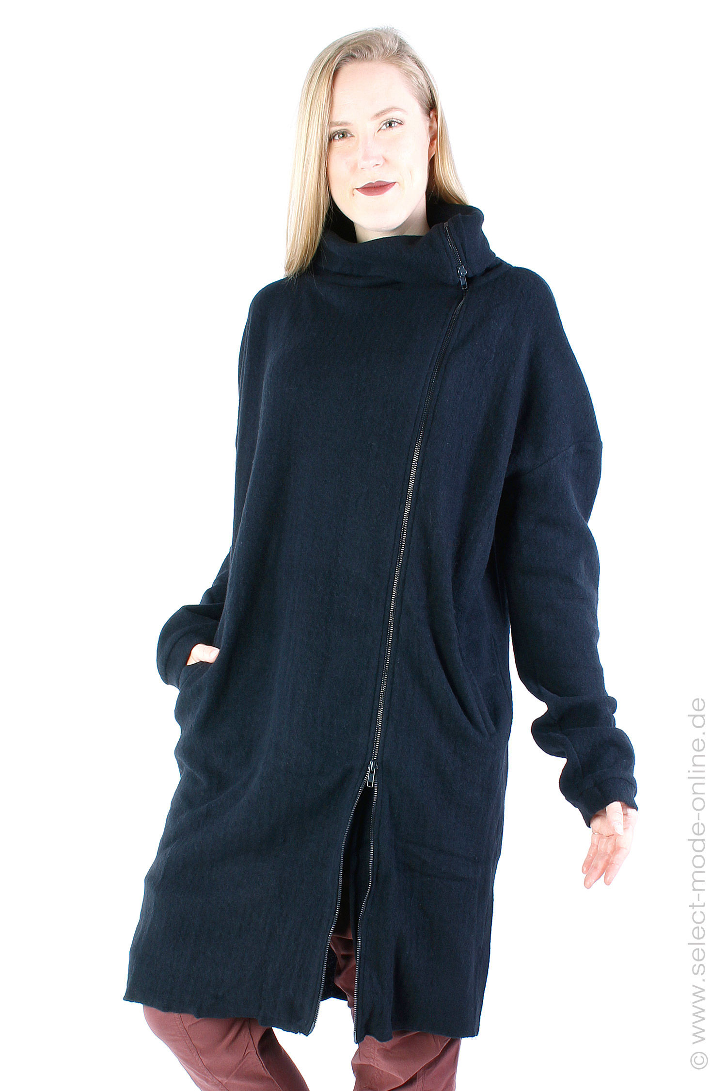 Wool coat - black - 232.06.03
