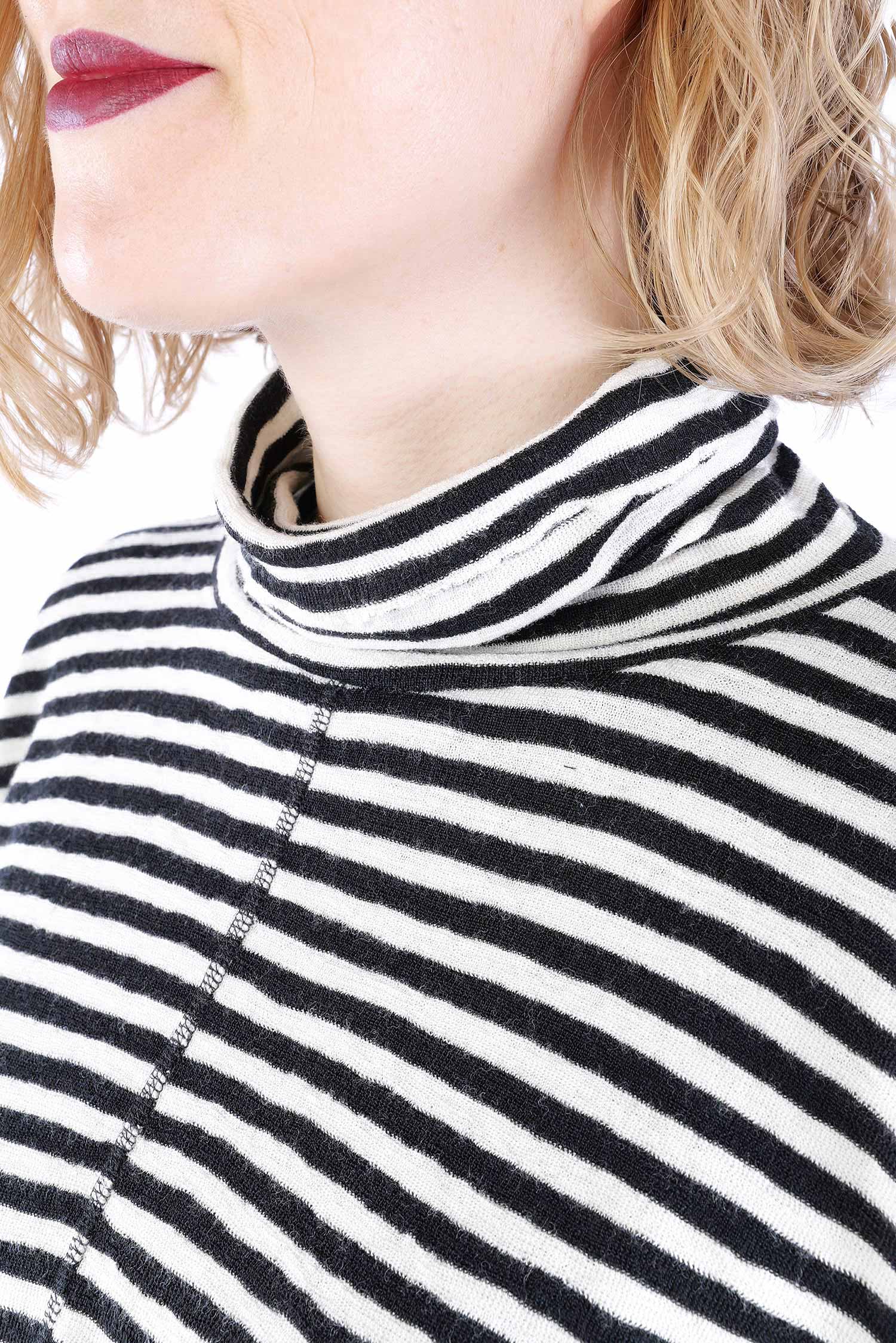 Kurzer Merinopullover - White/black - 1041