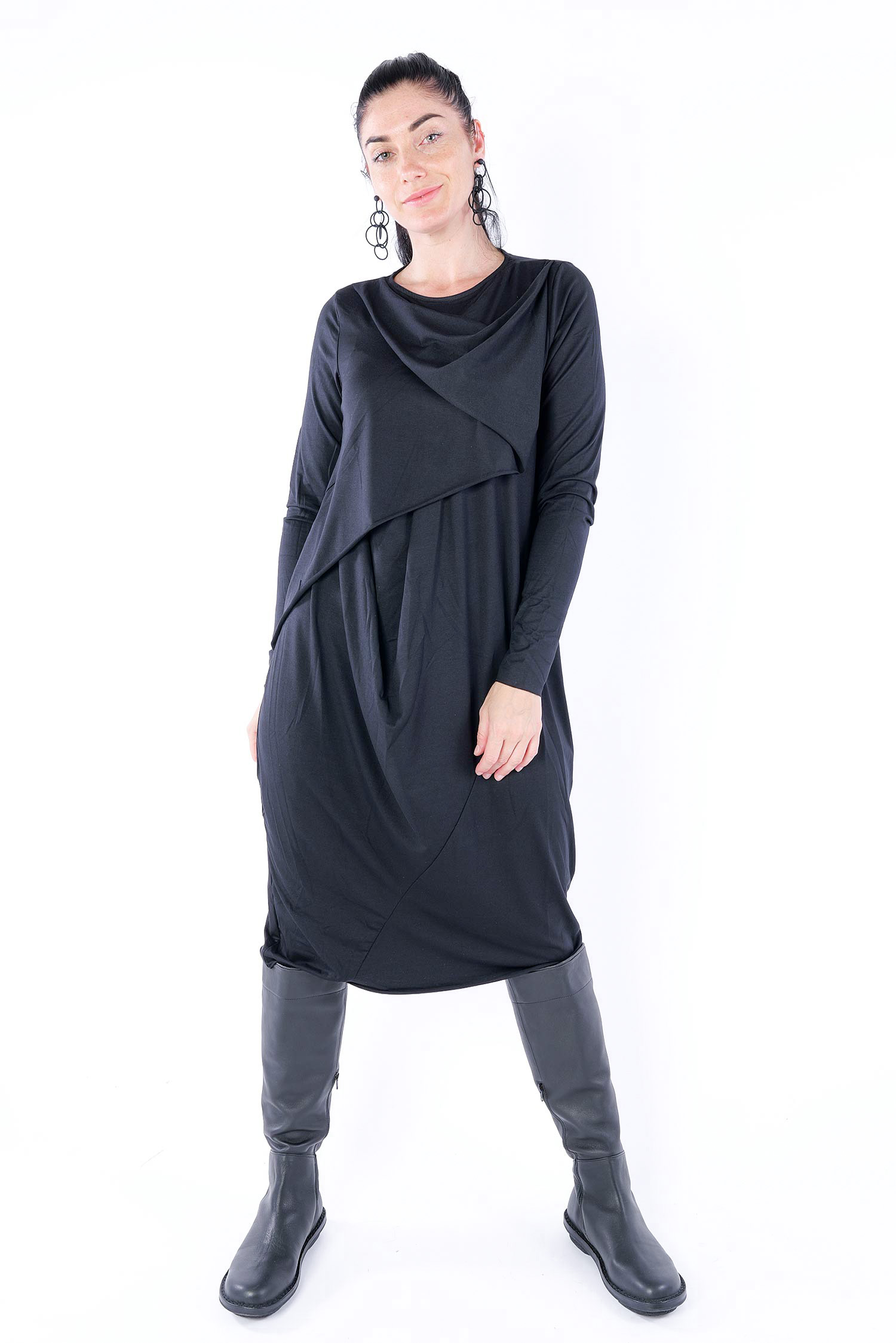 Detailreiches Jerseykleid - Schwarz - 766017