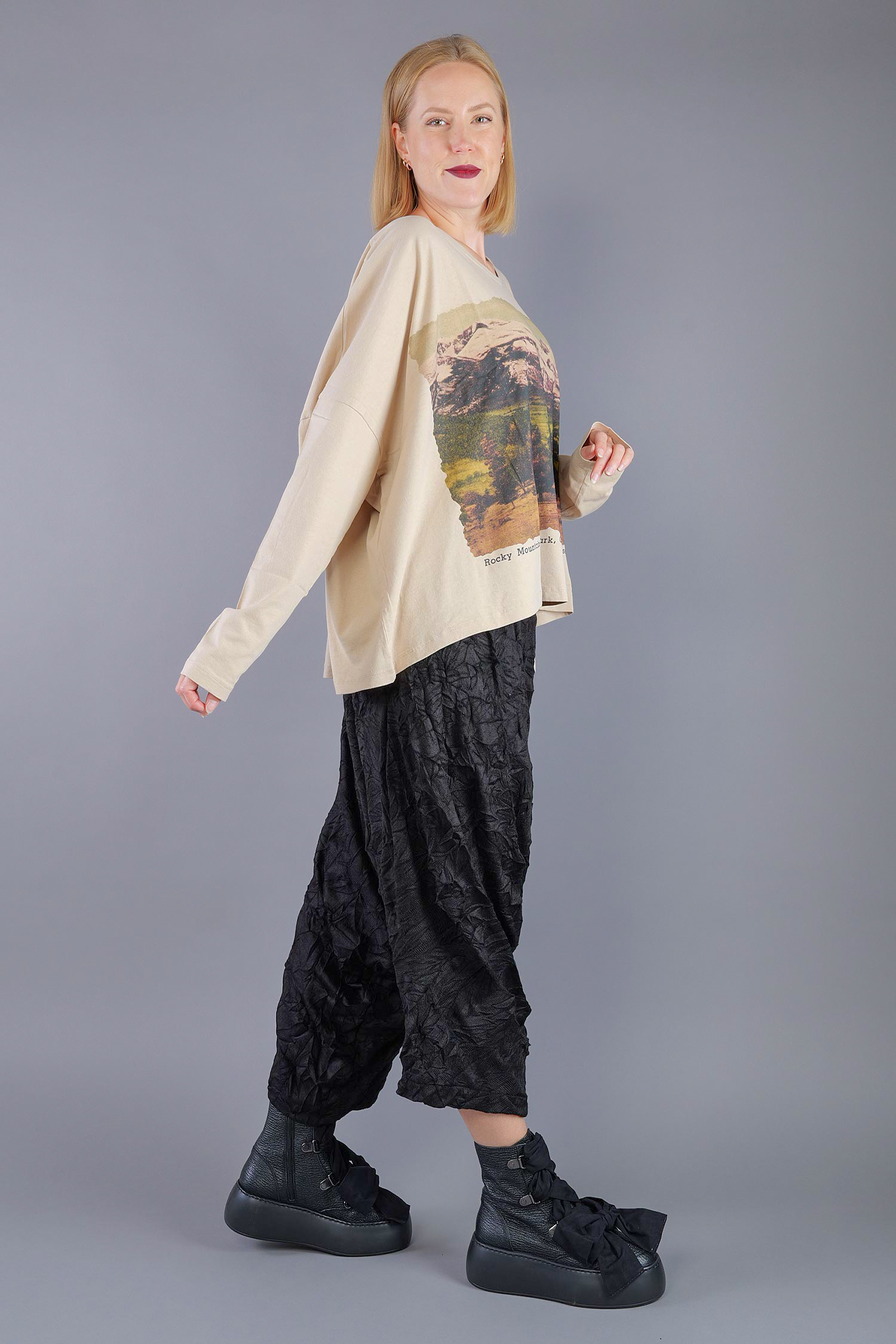 Oversized pullover with print - Forest print - 2263390503