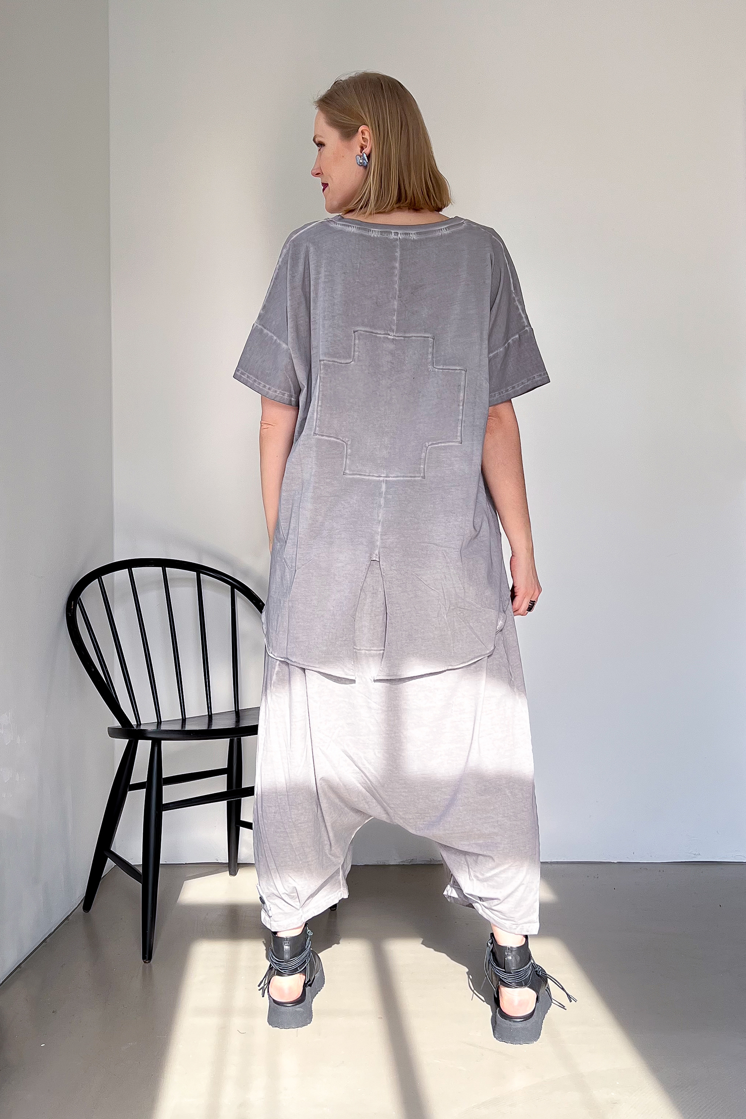 T-Shirt mit Schwalbenschwanz - Cement uni - 5078