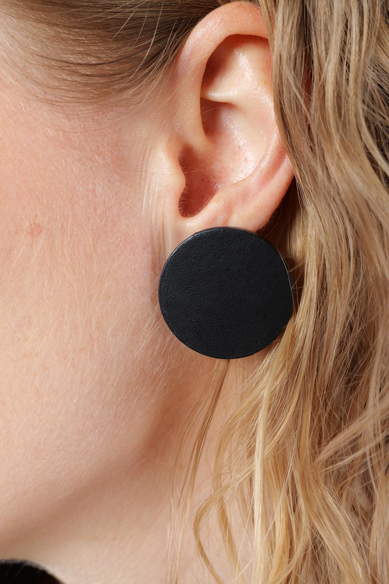 Round earrings - Polkadot P_XS_Earrings - black