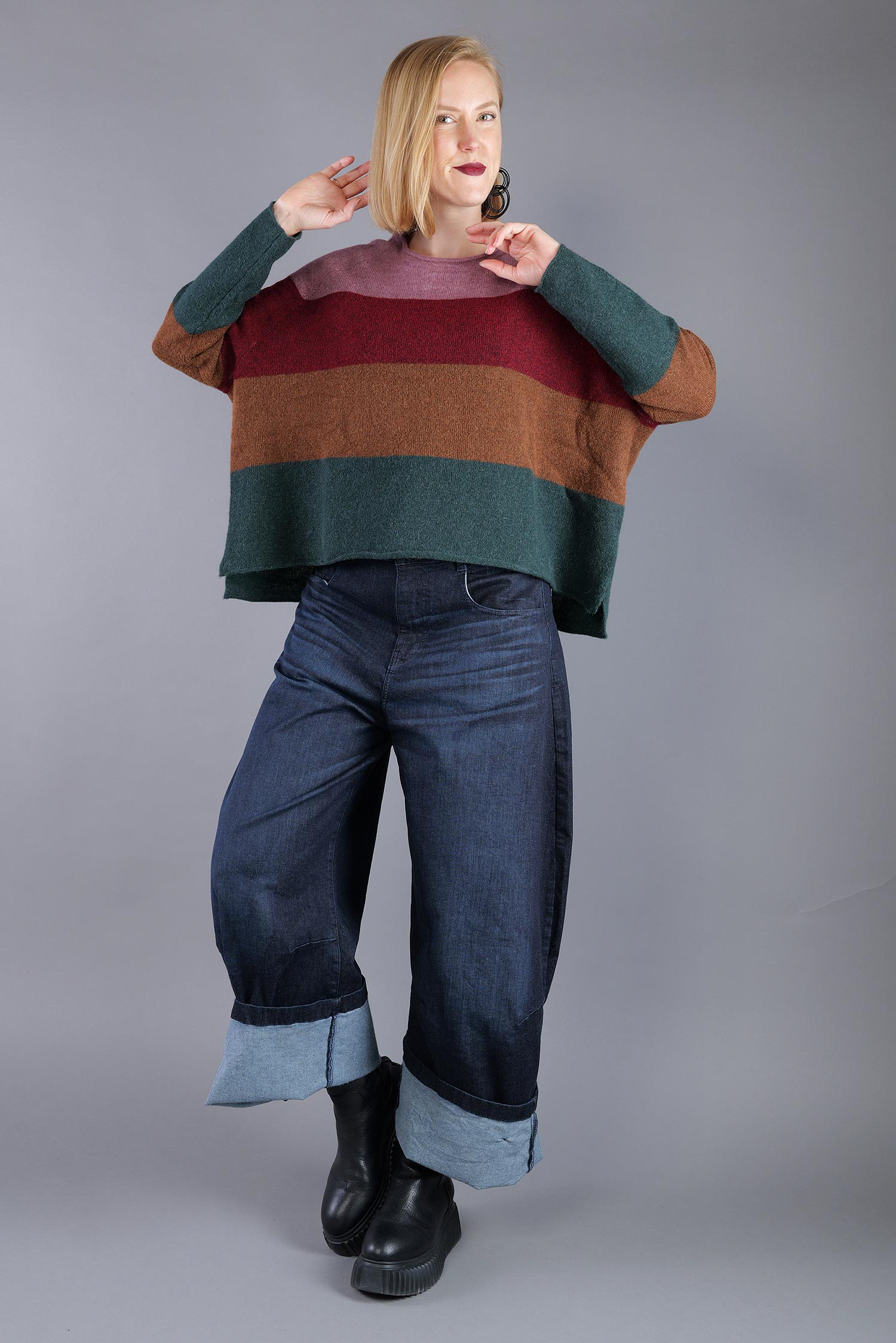 Knitted pullover - Fantasy - 2263480704