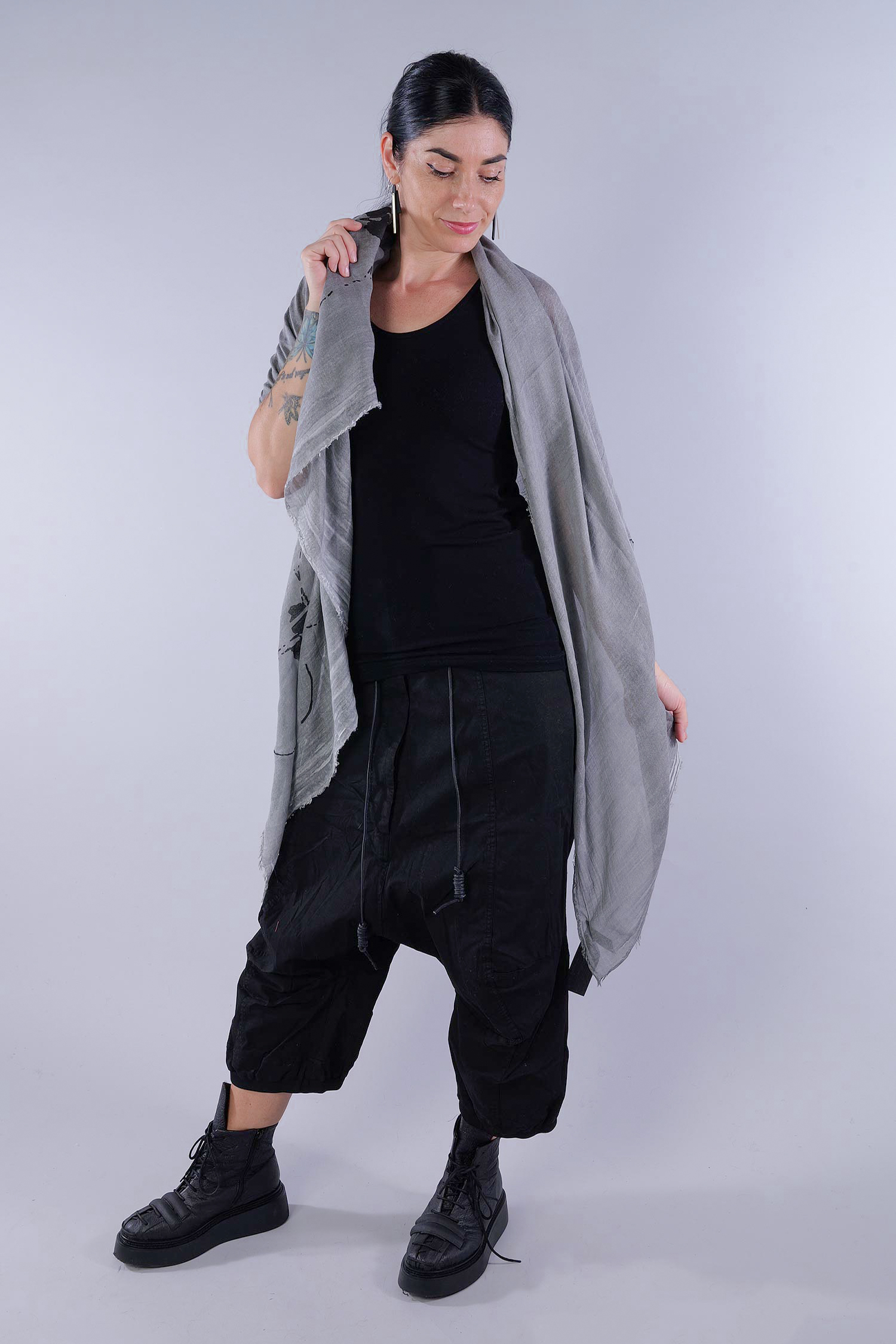 Schal mit Wolle - Grey print - 2253361403