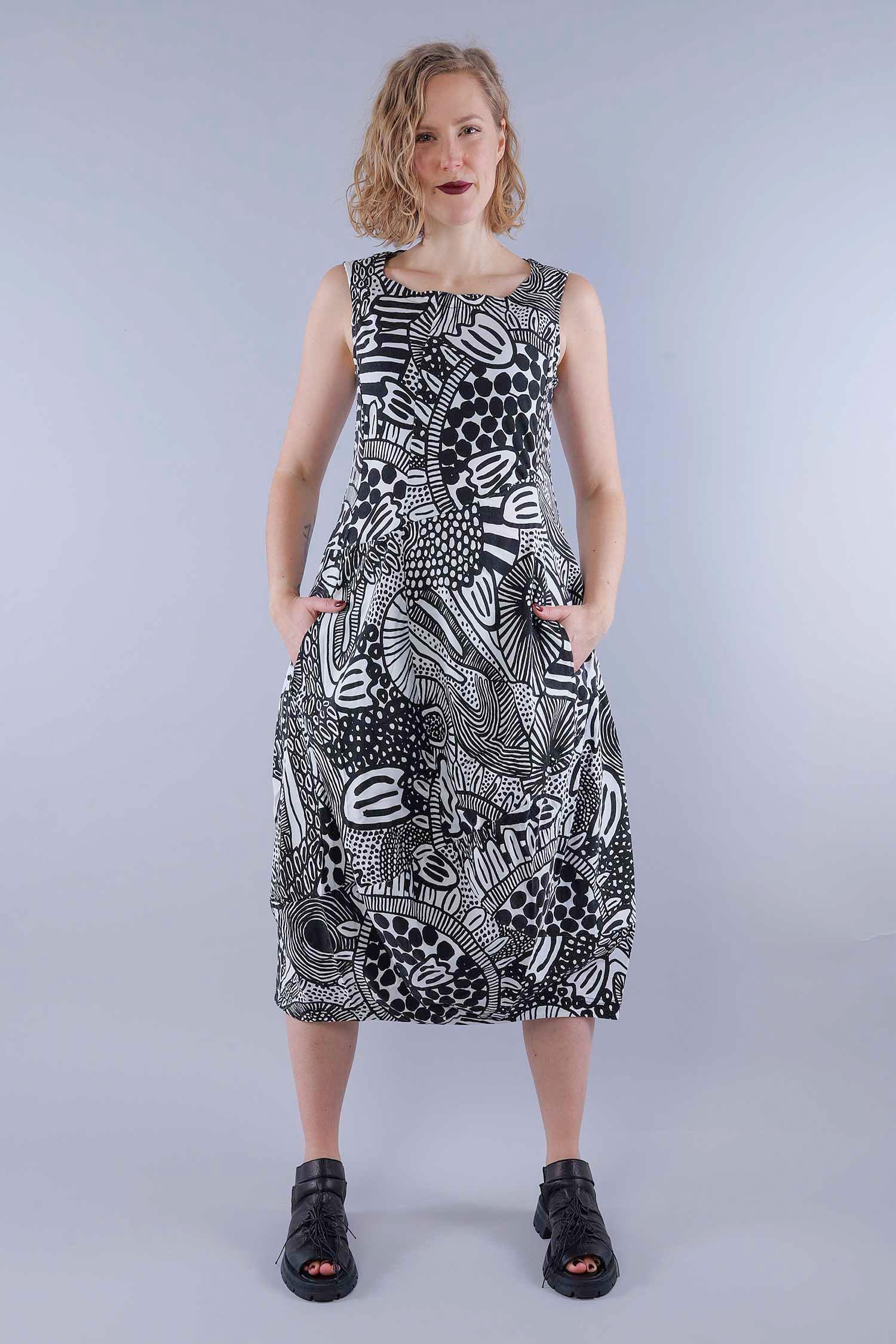 Tulpiges Stretchkleid - Black print - 1263440916