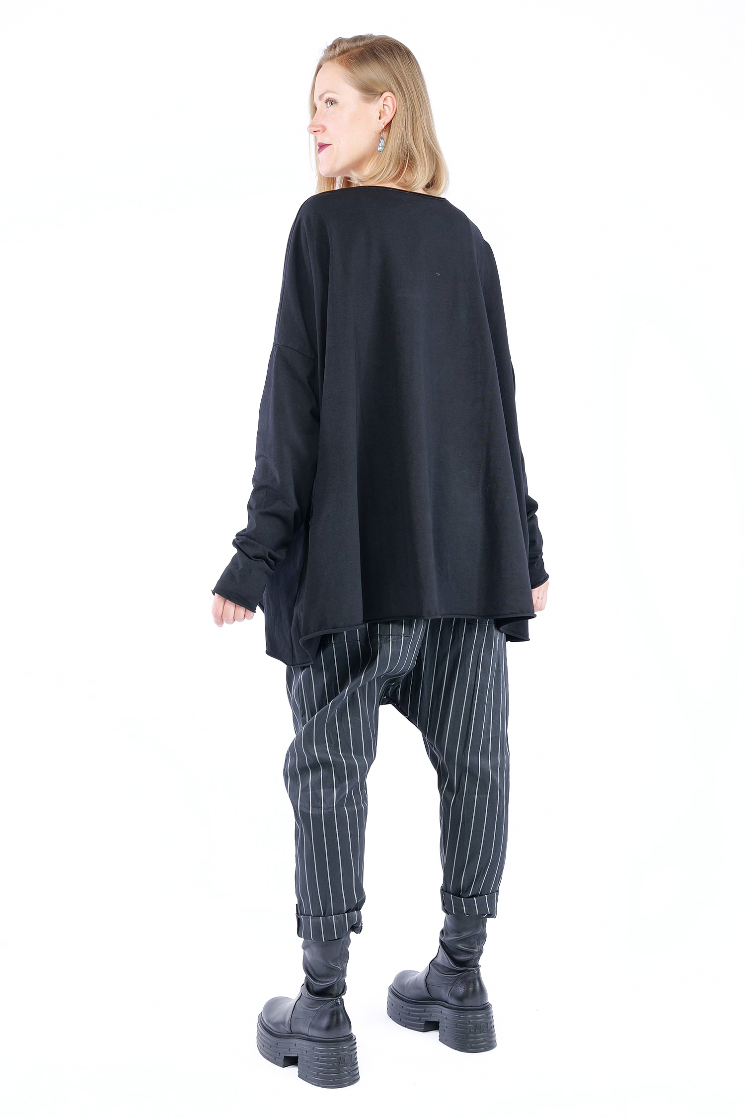 Oversize Longsleeve - Schwarz - Lessmore