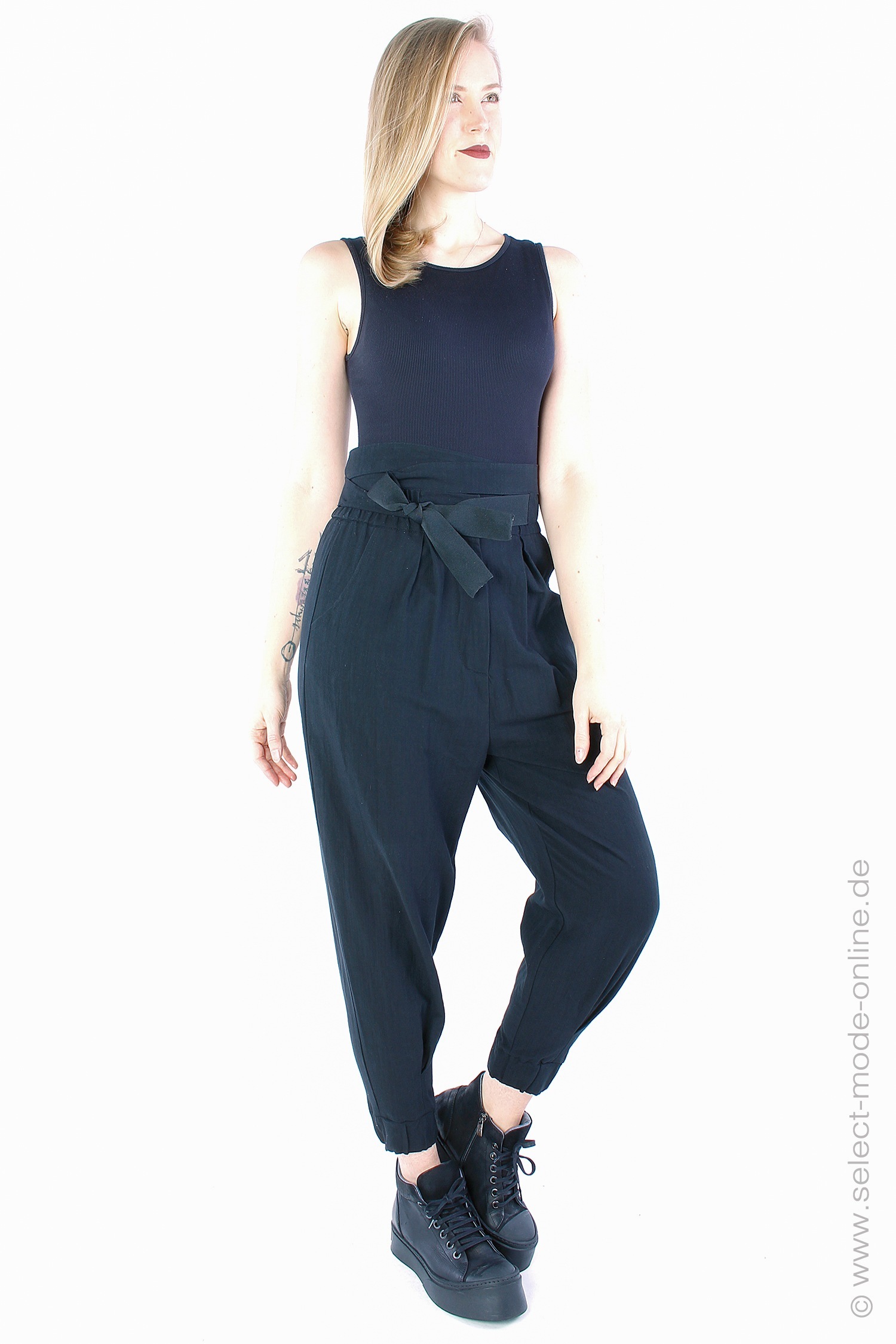 Waisted pants - black - Sylvana