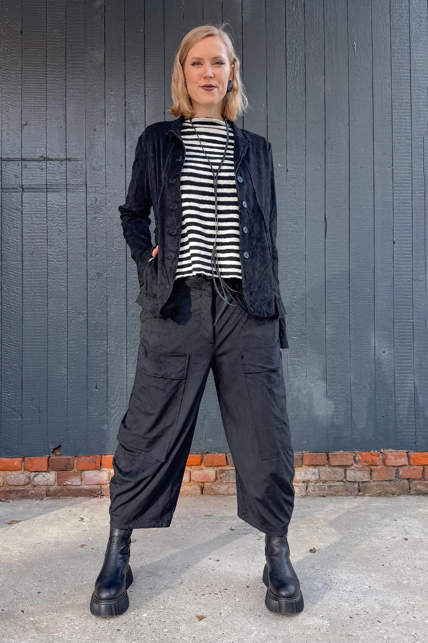 Veloursleder-Optik Jacke - Schwarz - 2253421105