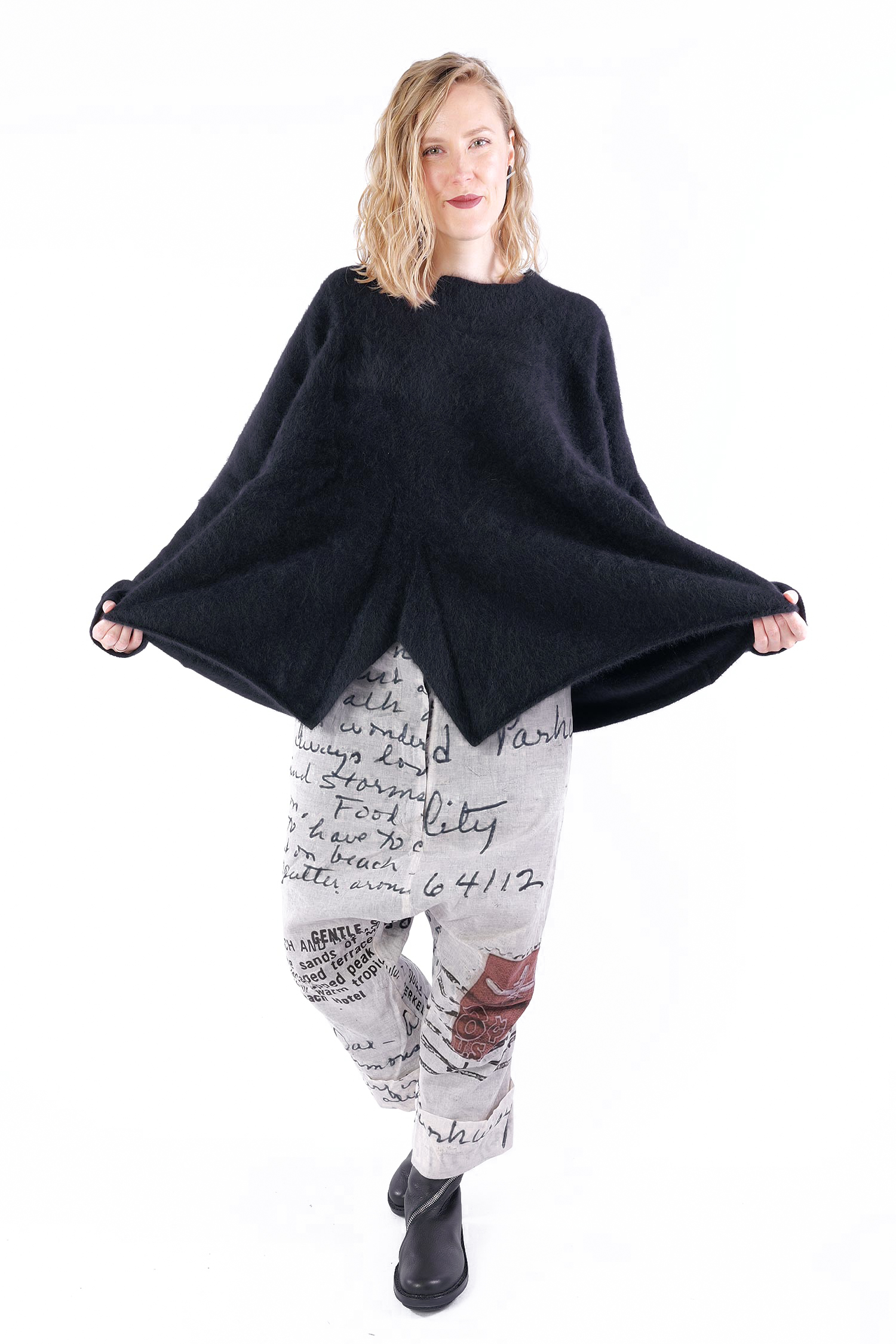 Raccoon Pullover - Schwarz - 2251410726