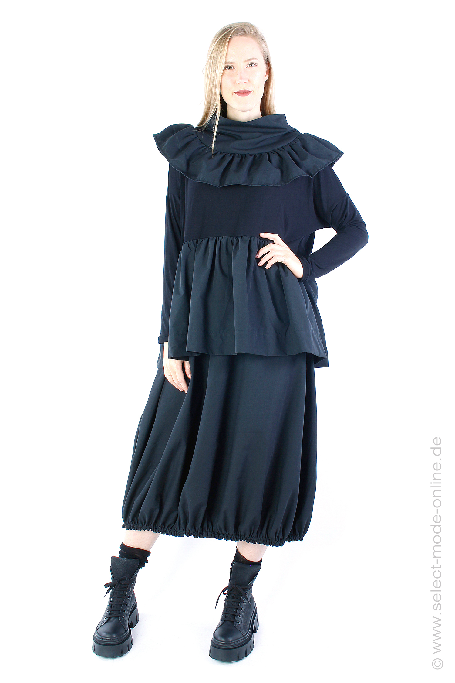 Oversize Kleid mit Volants - schwarz - 1262