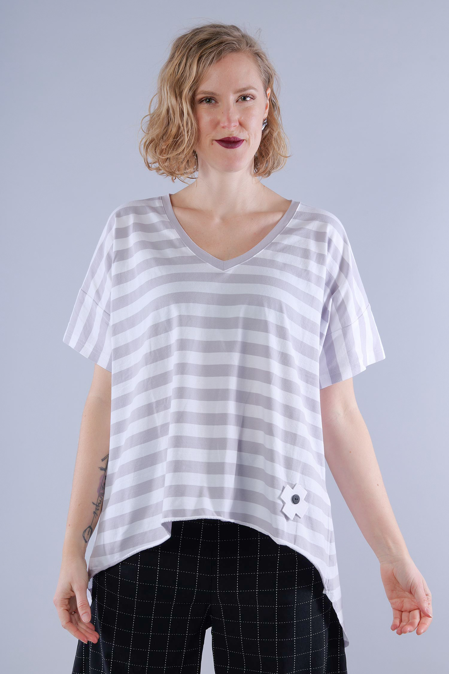 T-Shirt mit Schwalbenschwanz - Cement stripe - 5078