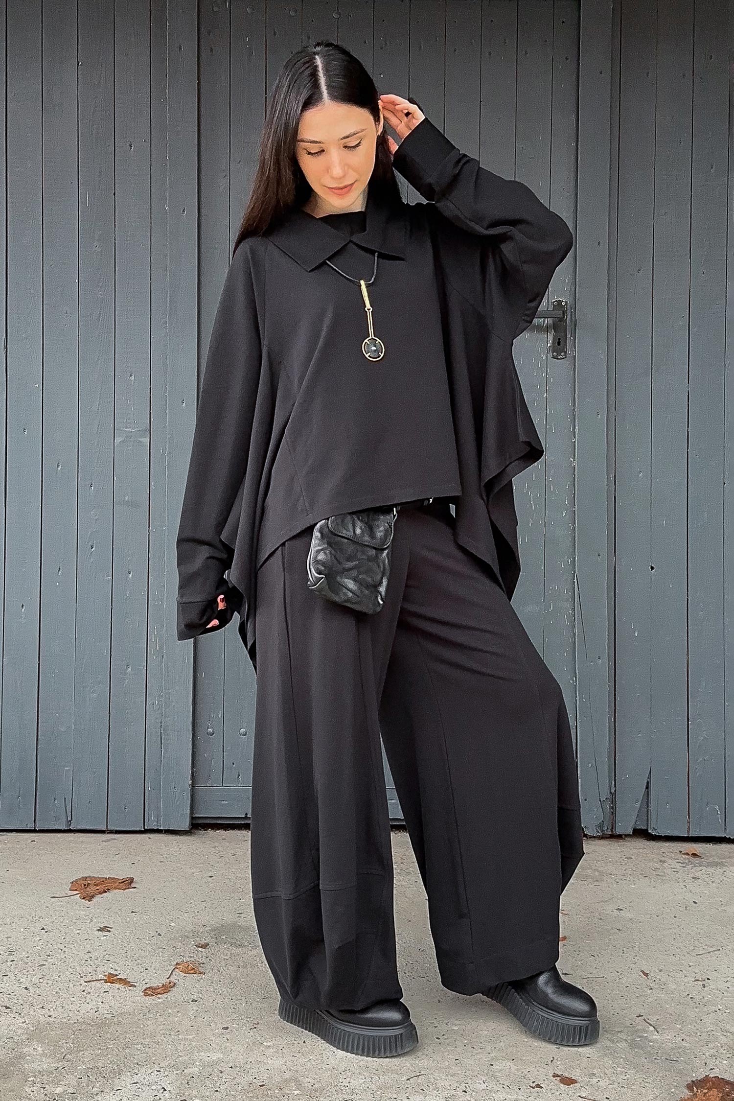 Asymmetrischer Pullover - Schwarz - 26.2-KHF112