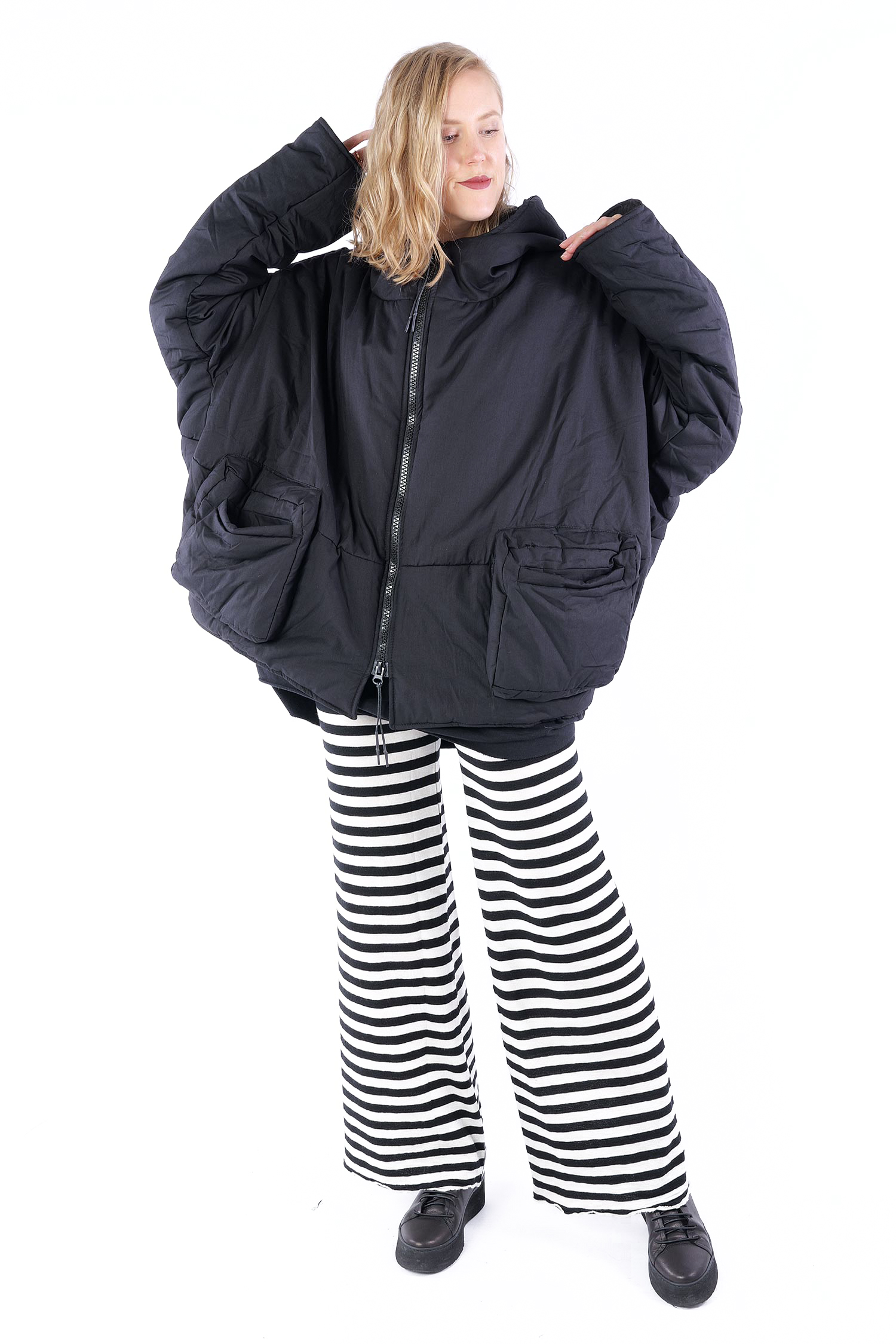 Wattierte Winterjacke - Schwarz - 25570