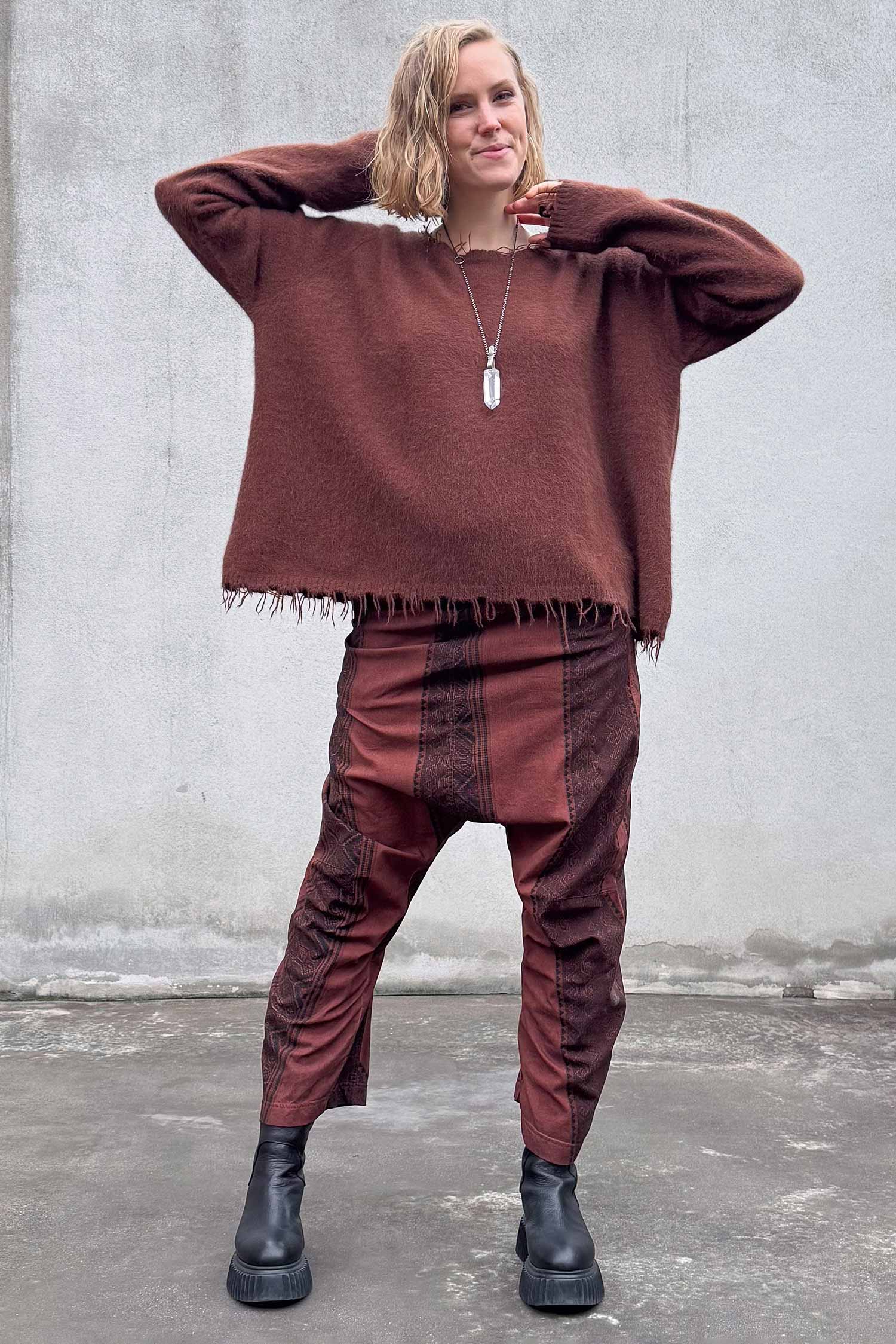 Oversized knitted pullover - Henna - 2262440710