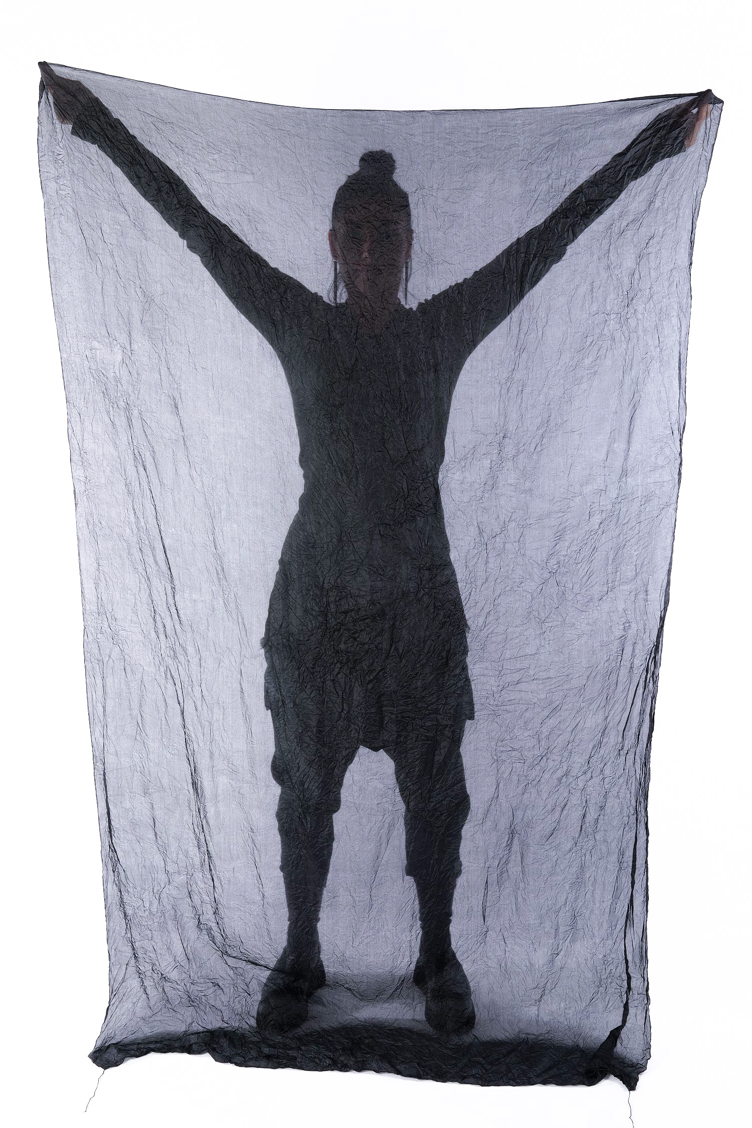 Crinkled silk scarf 218x138 - black - Florea