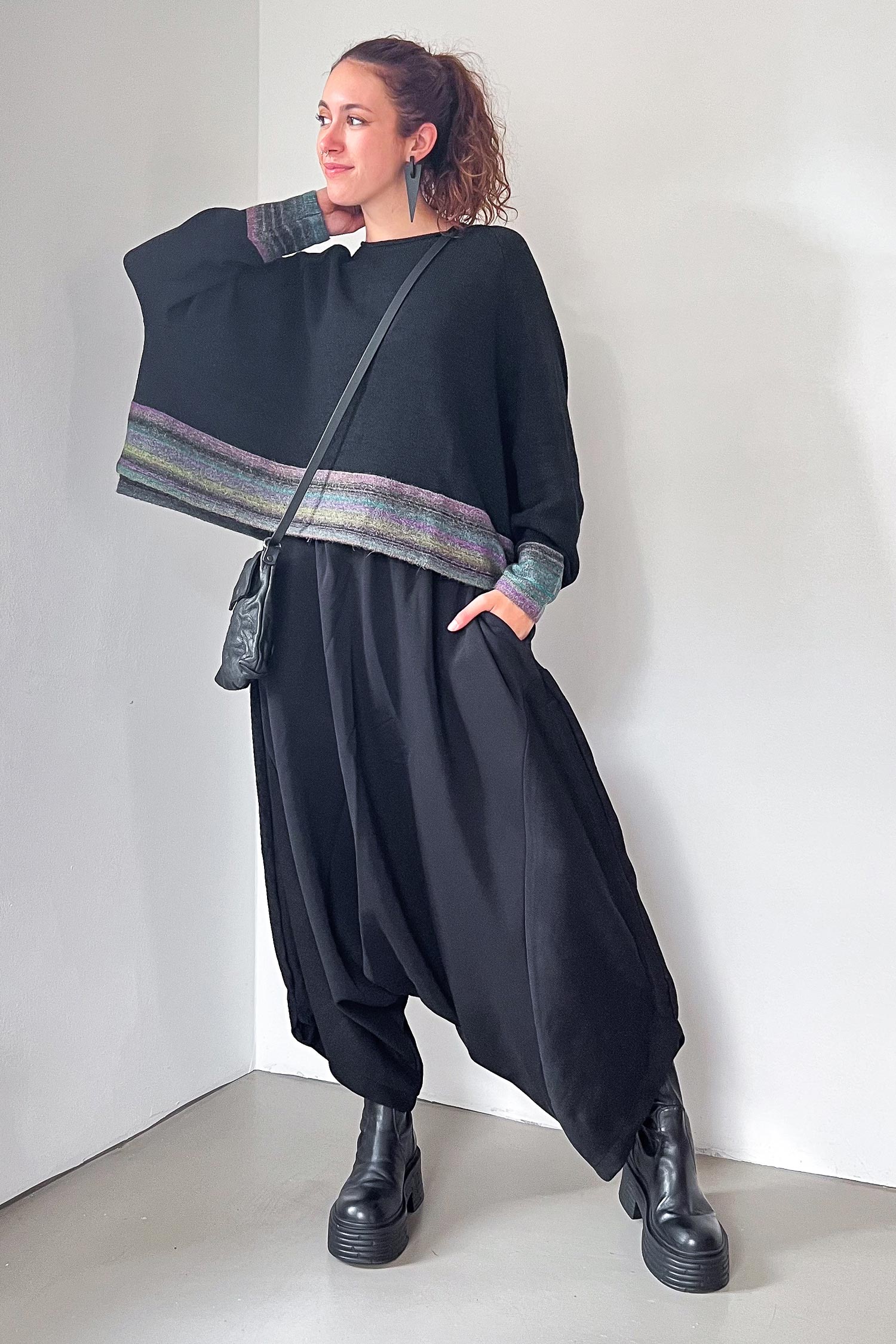 Oversized knitted pullover - Black stripe - 2263720703