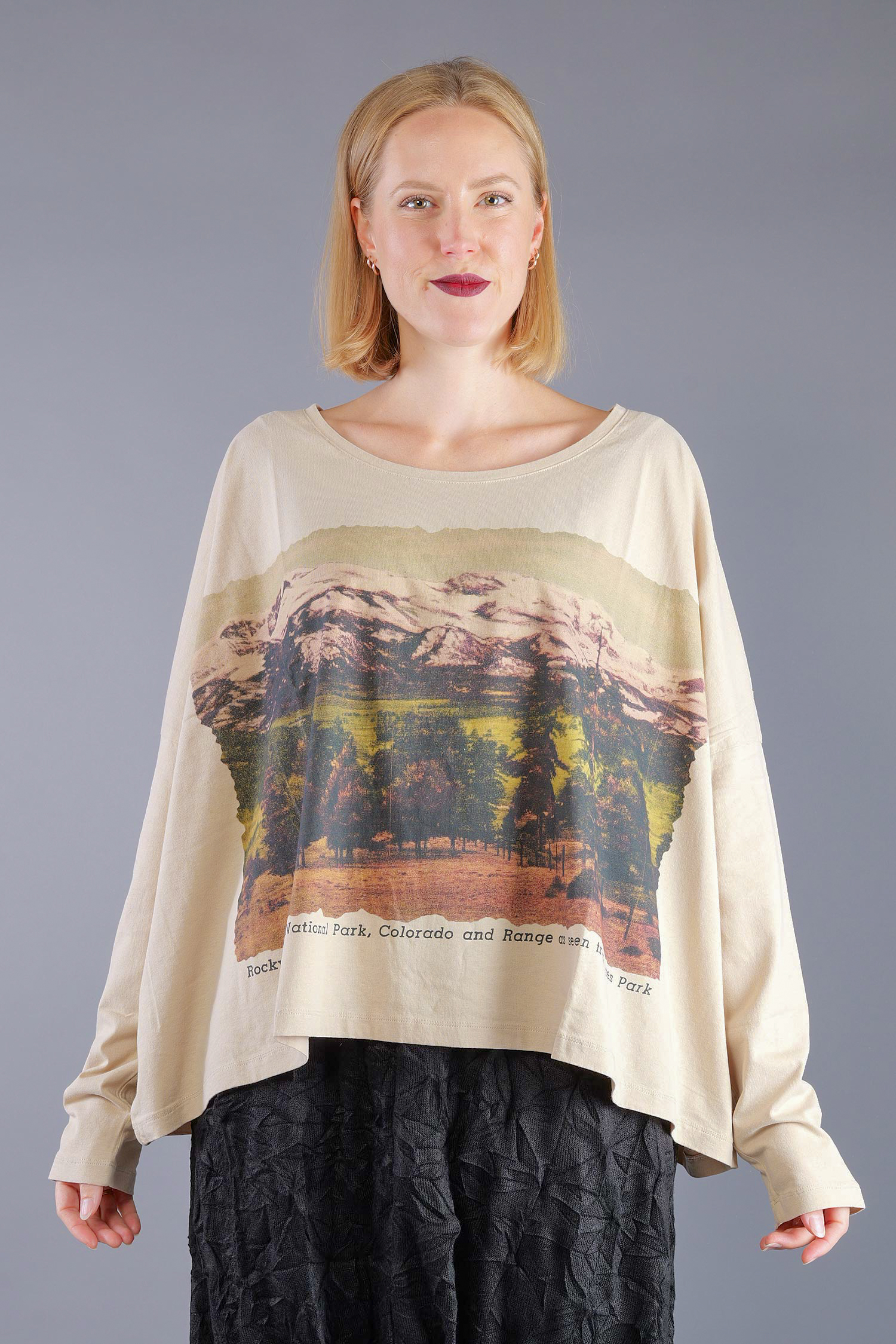 Oversized pullover with print - Forest print - 2263390503