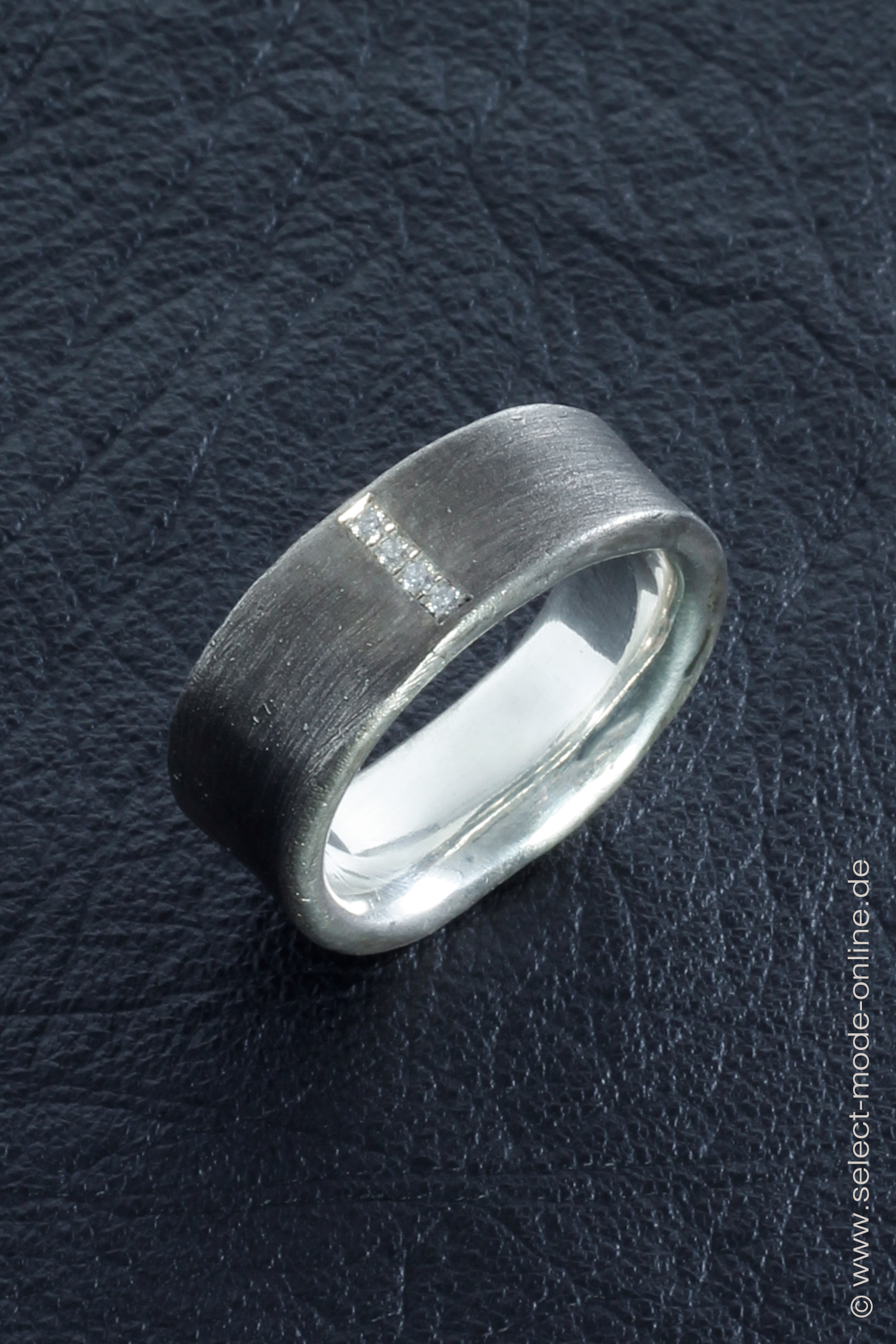 Silver Ring with brilliants - DG019