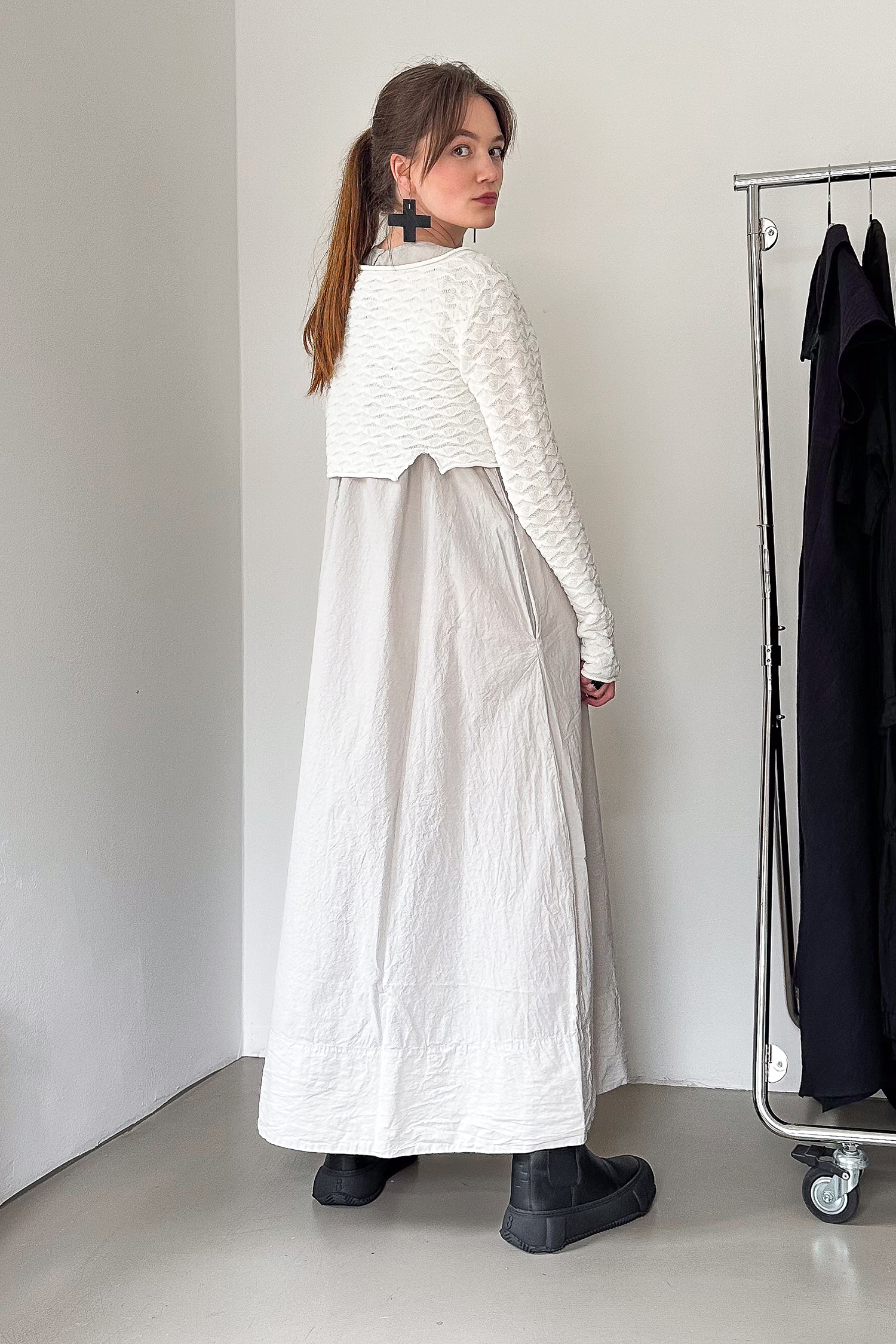 Short knitted pullover - Offwhite - 1263380701
