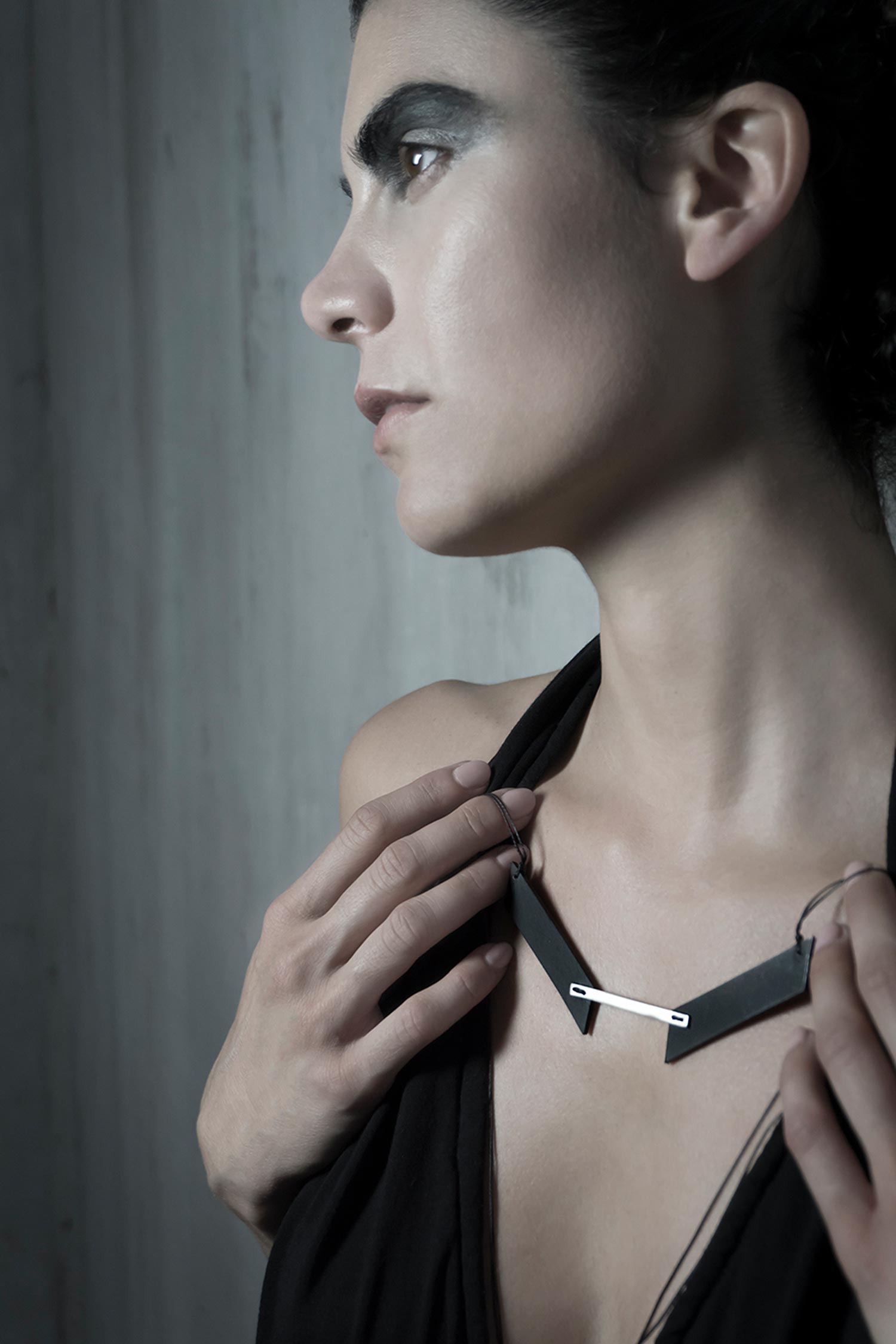 Leder-Silber-Halskette -  Liberta_Bar V pendant - Silver - Schwarz / Silber