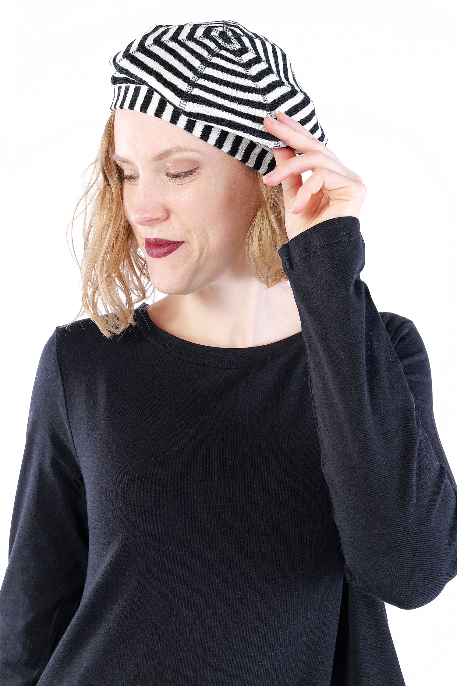 Merino beanie - White-black - 1035