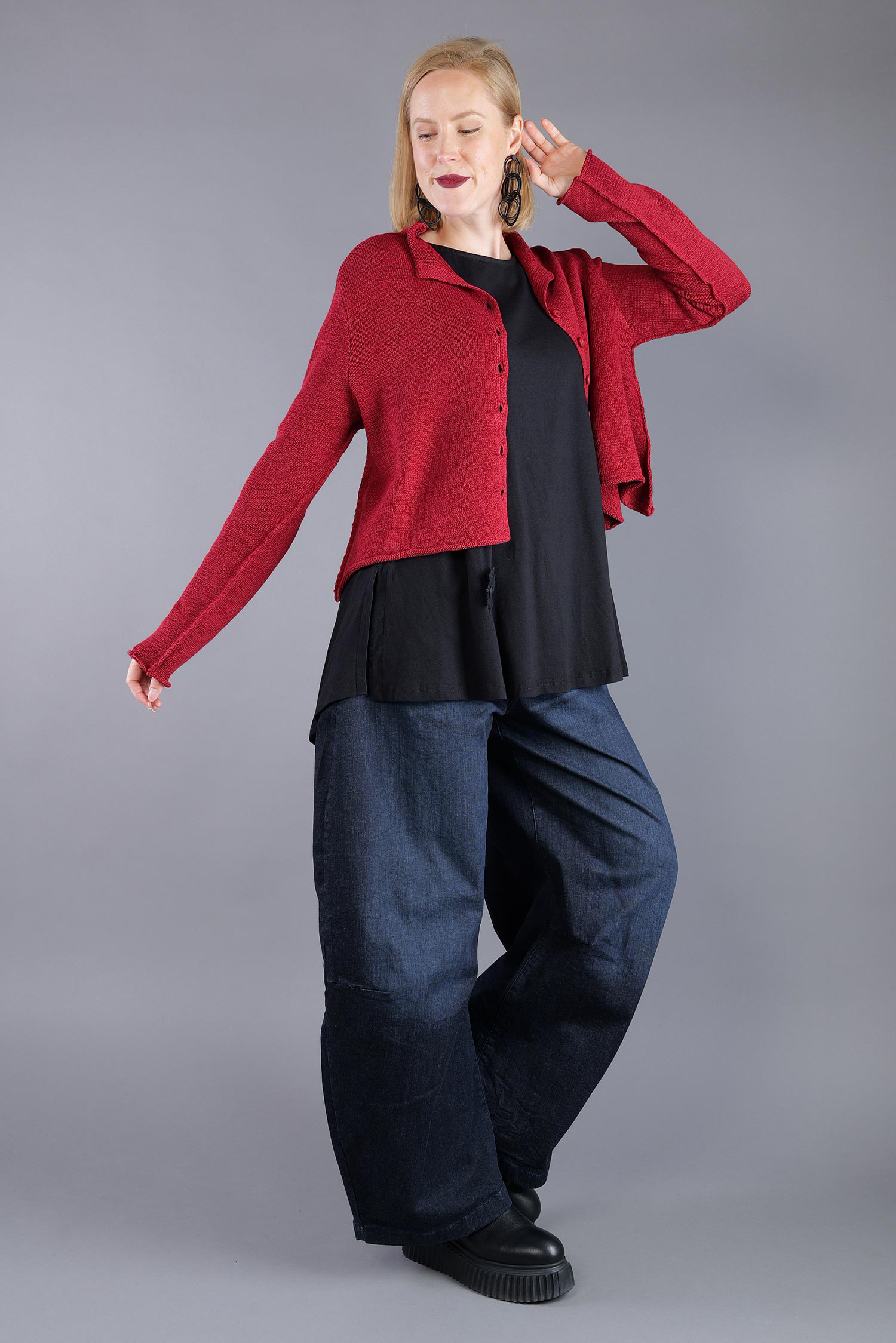 Short knitted jacket - Lava - 2263727111