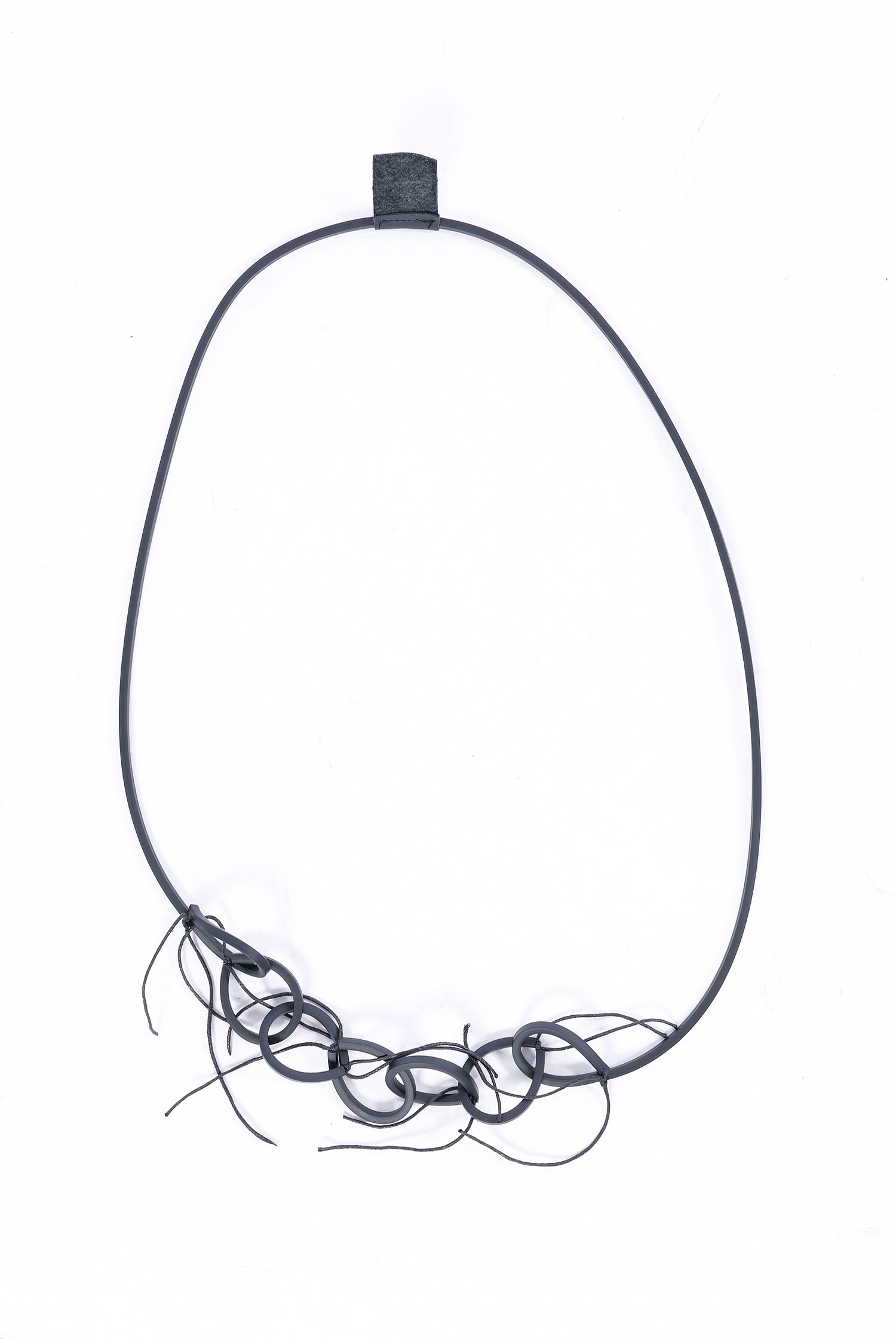 Kette mit Bändern - Schwarz - A.River